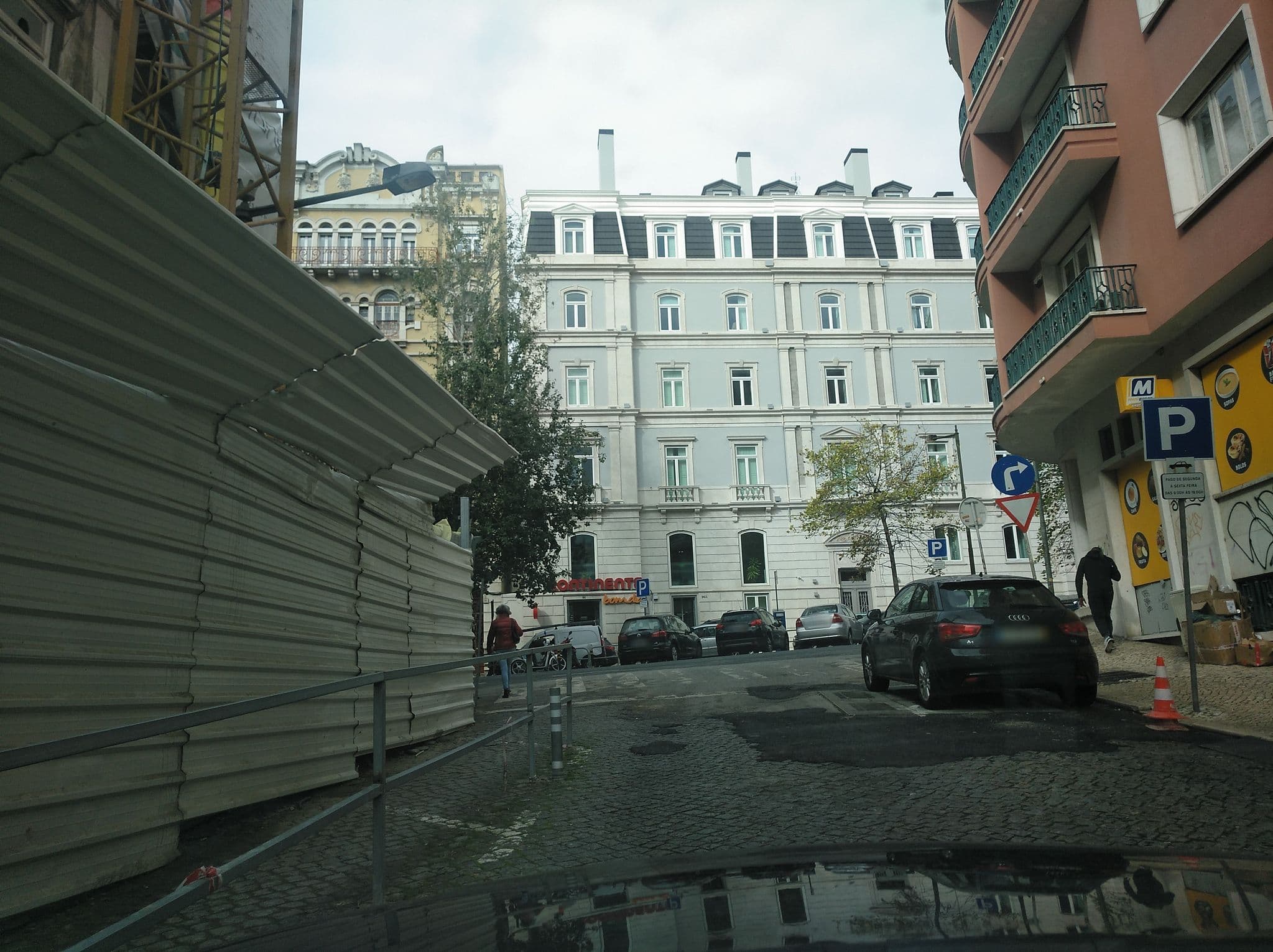 Street view near Dom José, Lisbon — © filohipo (CC BY-SA · Mapillary)