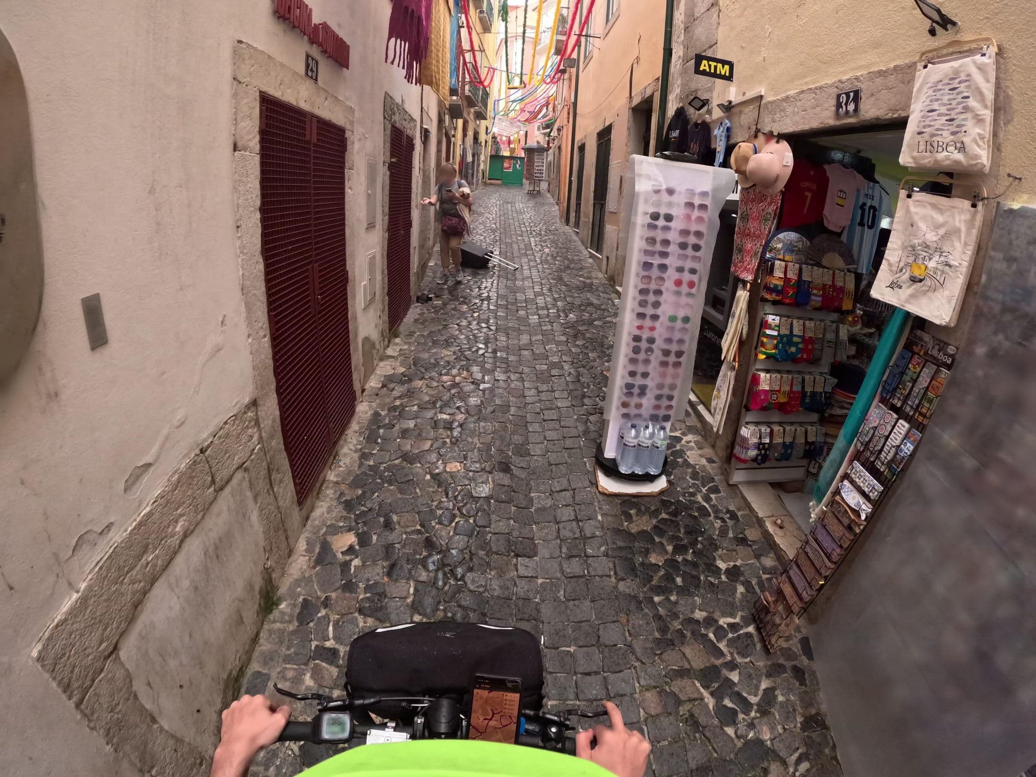 Street view near Great Duplex Apartment in Alfama, Alfama — © claudiop (CC BY-SA · Mapillary)