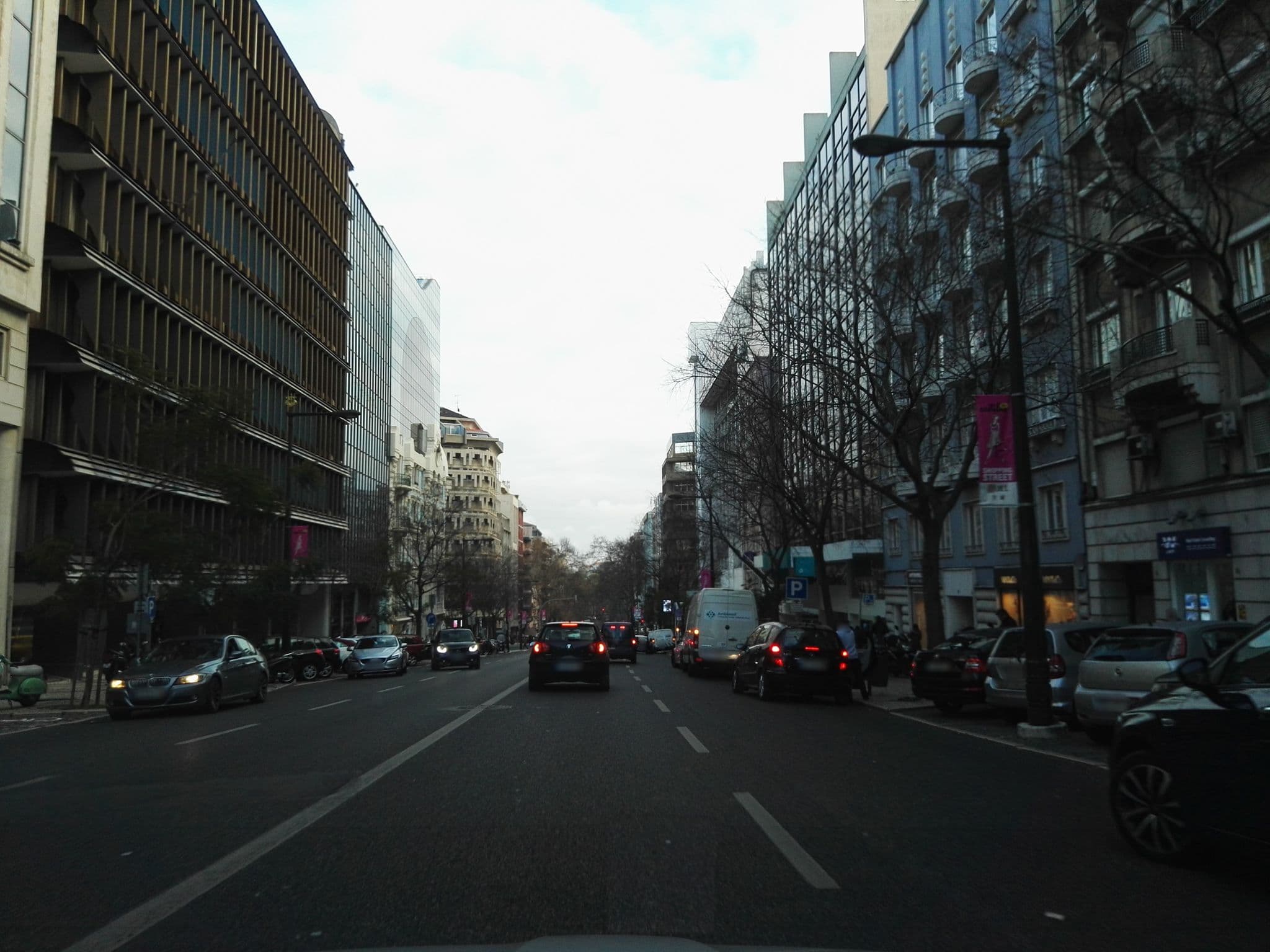Street view near Residencial Castilho, Lisbon — © filipegraciosa (CC BY-SA · Mapillary)
