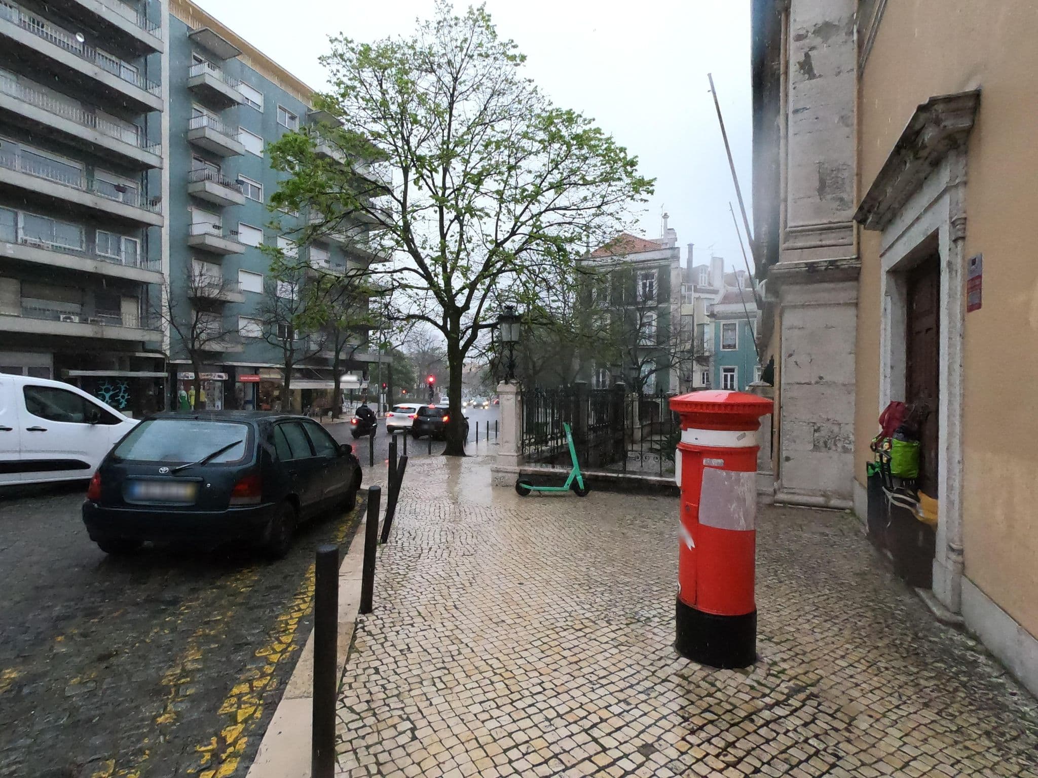 Street view near Uptolisbon - Apartamentos, Intendente — © filohipo (CC BY-SA · Mapillary)