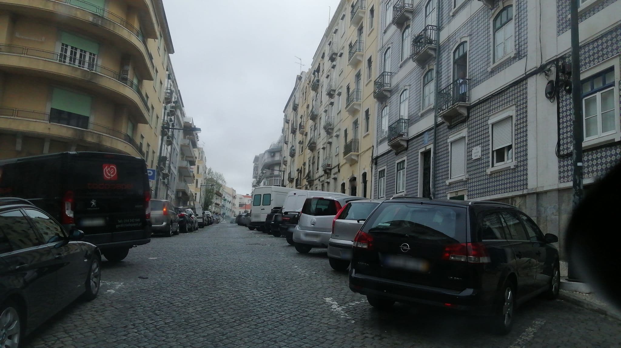 Street view near Casas do Marques, Lisbon — © kanimanbo (CC BY-SA · Mapillary)