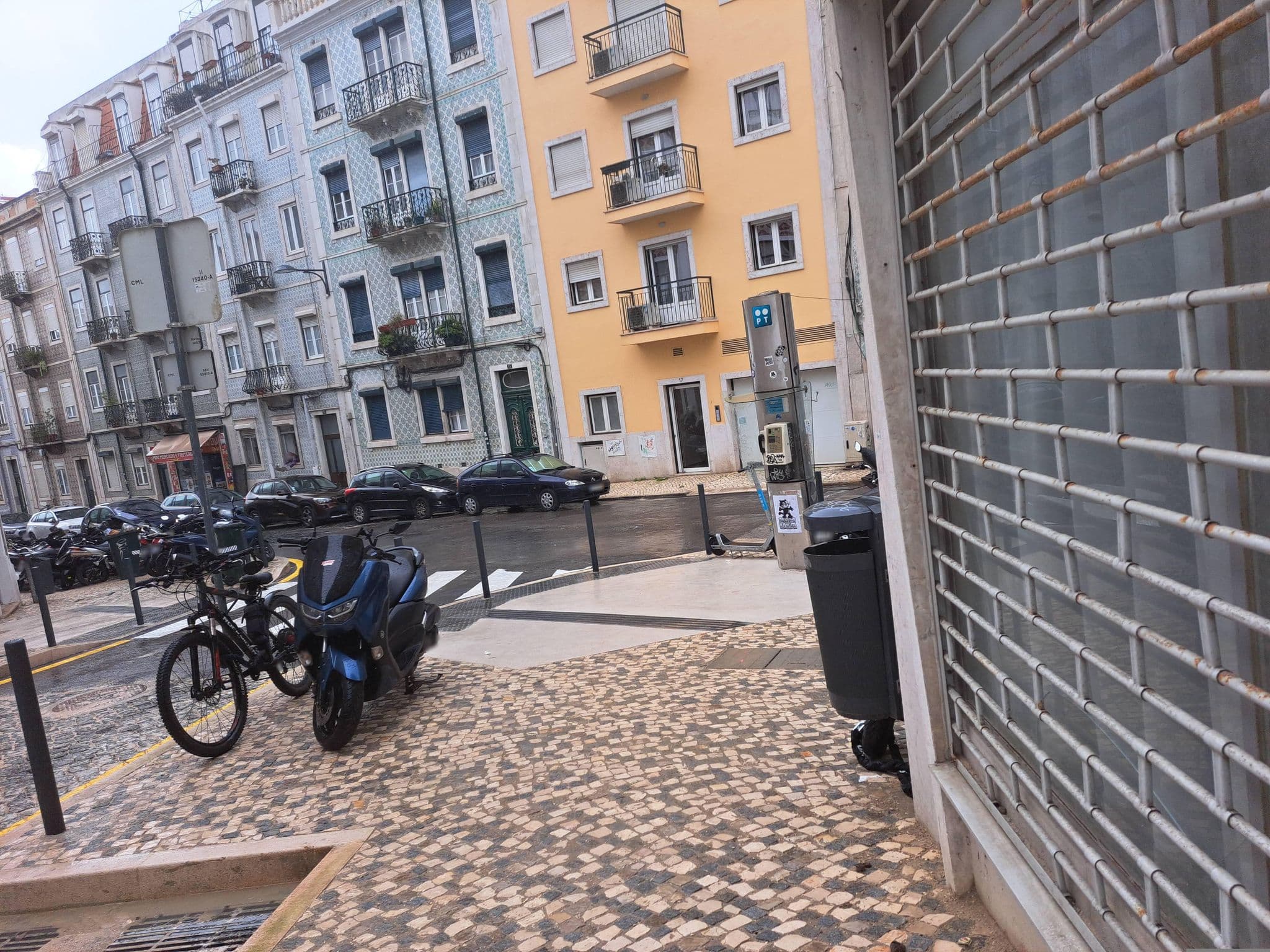 Street view near Casa ferro, Intendente — © beer119 (CC BY-SA · Mapillary)