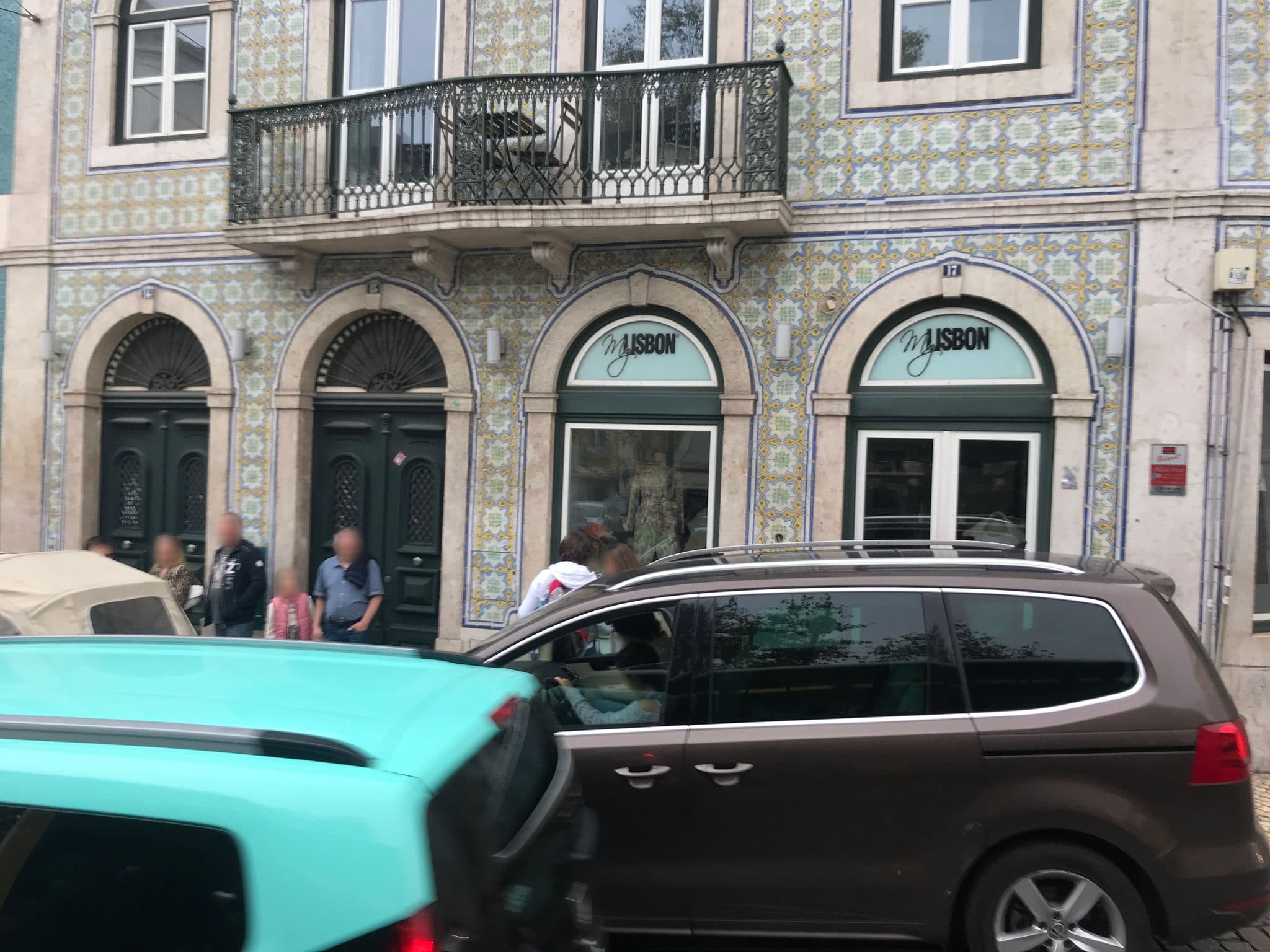 Street view near Alface Hostel Lisboa, São Mamede — © ejegg (CC BY-SA · Mapillary)
