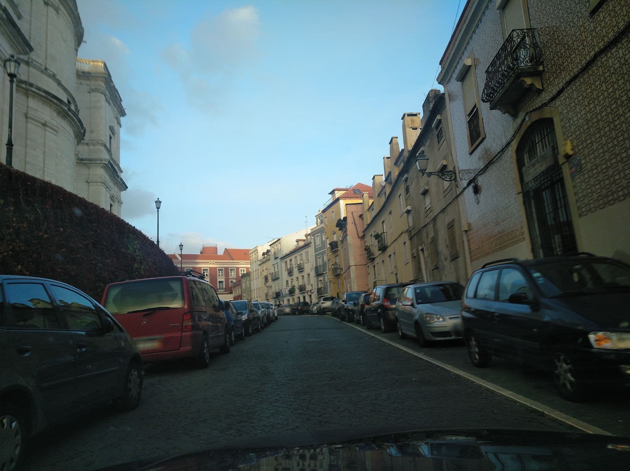 Street view near LUA, Alfama — © filohipo (CC BY-SA · Mapillary)