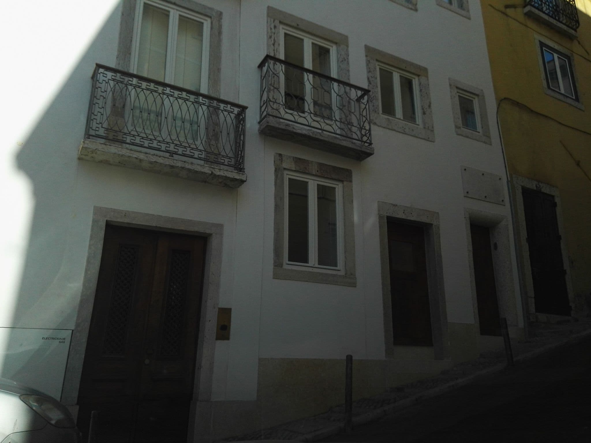 Street view near The Late Birds, Bairro Alto — © filipegraciosa (CC BY-SA · Mapillary)