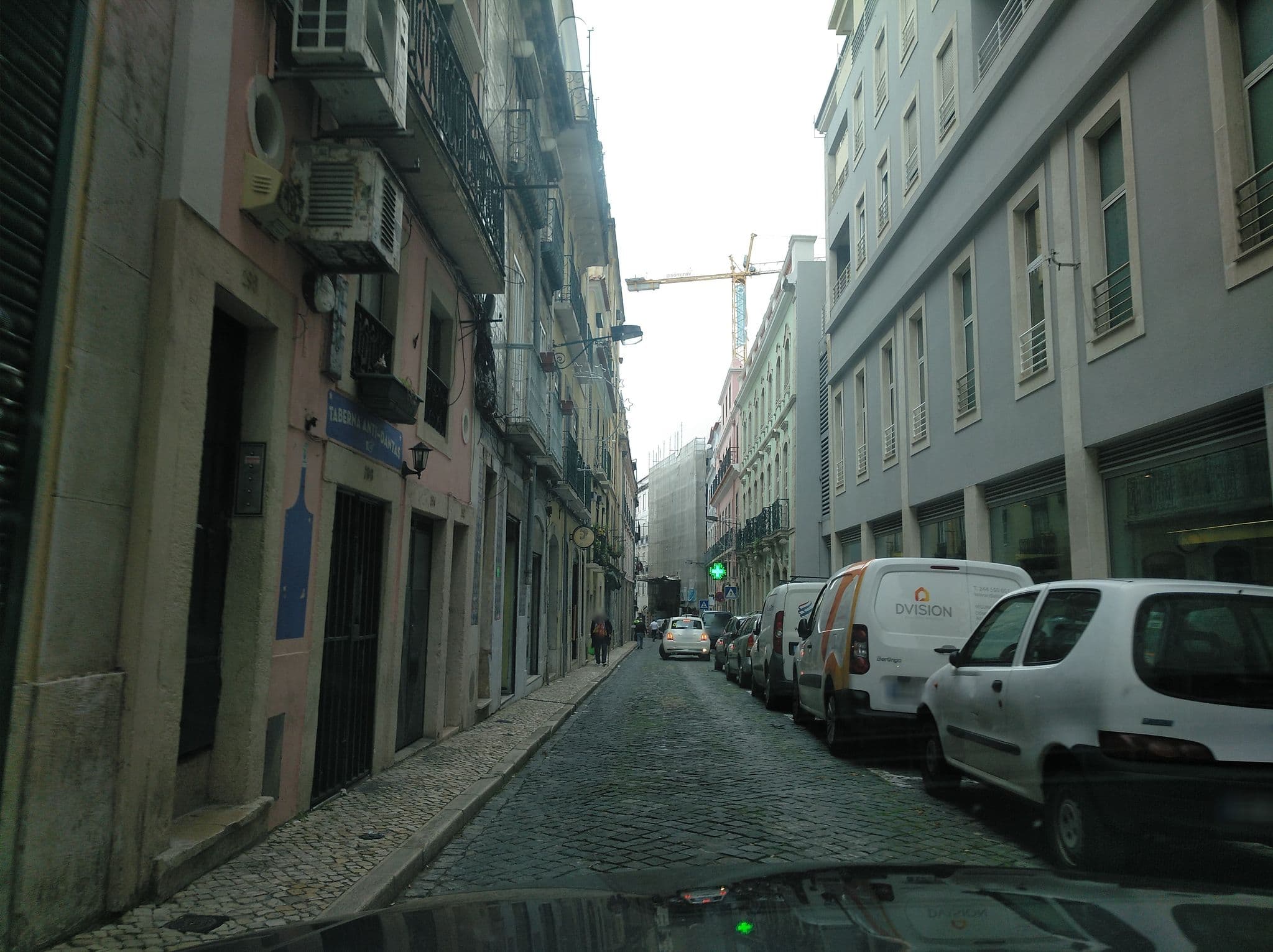 Street view near Airbnb Sérgio, Lisbon — © filohipo (CC BY-SA · Mapillary)