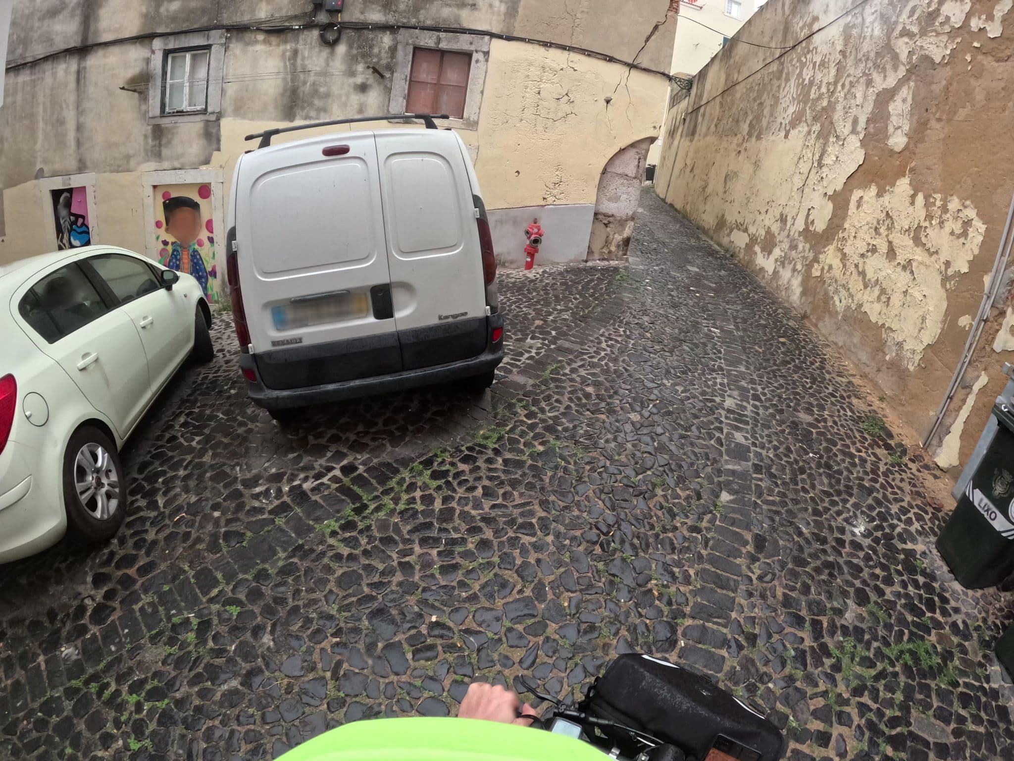 Street view near Myplace - Lisbon Castle, Baixa — © claudiop (CC BY-SA · Mapillary)