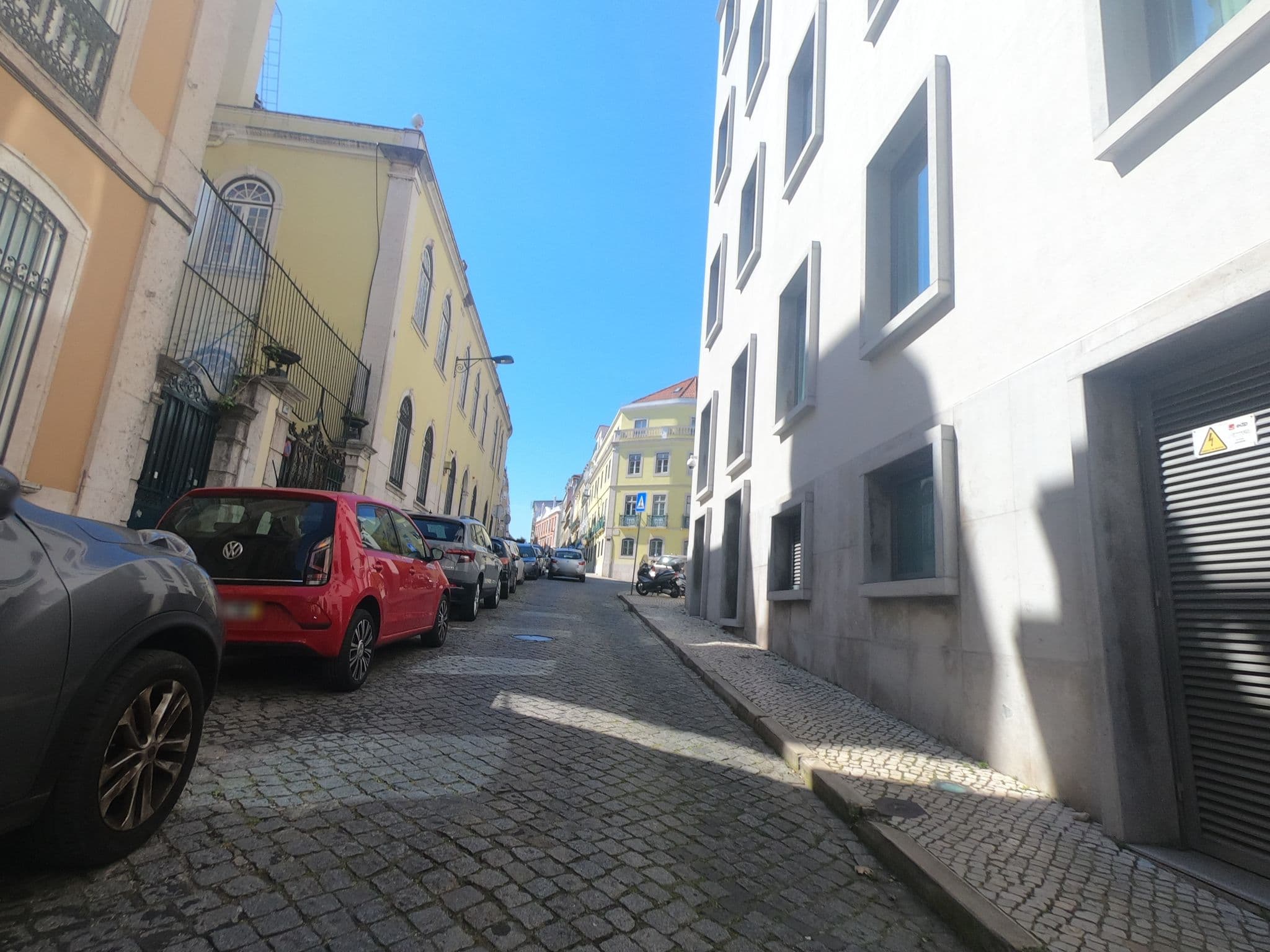 Street view near Room 209, Principe Real — © filohipo (CC BY-SA · Mapillary)