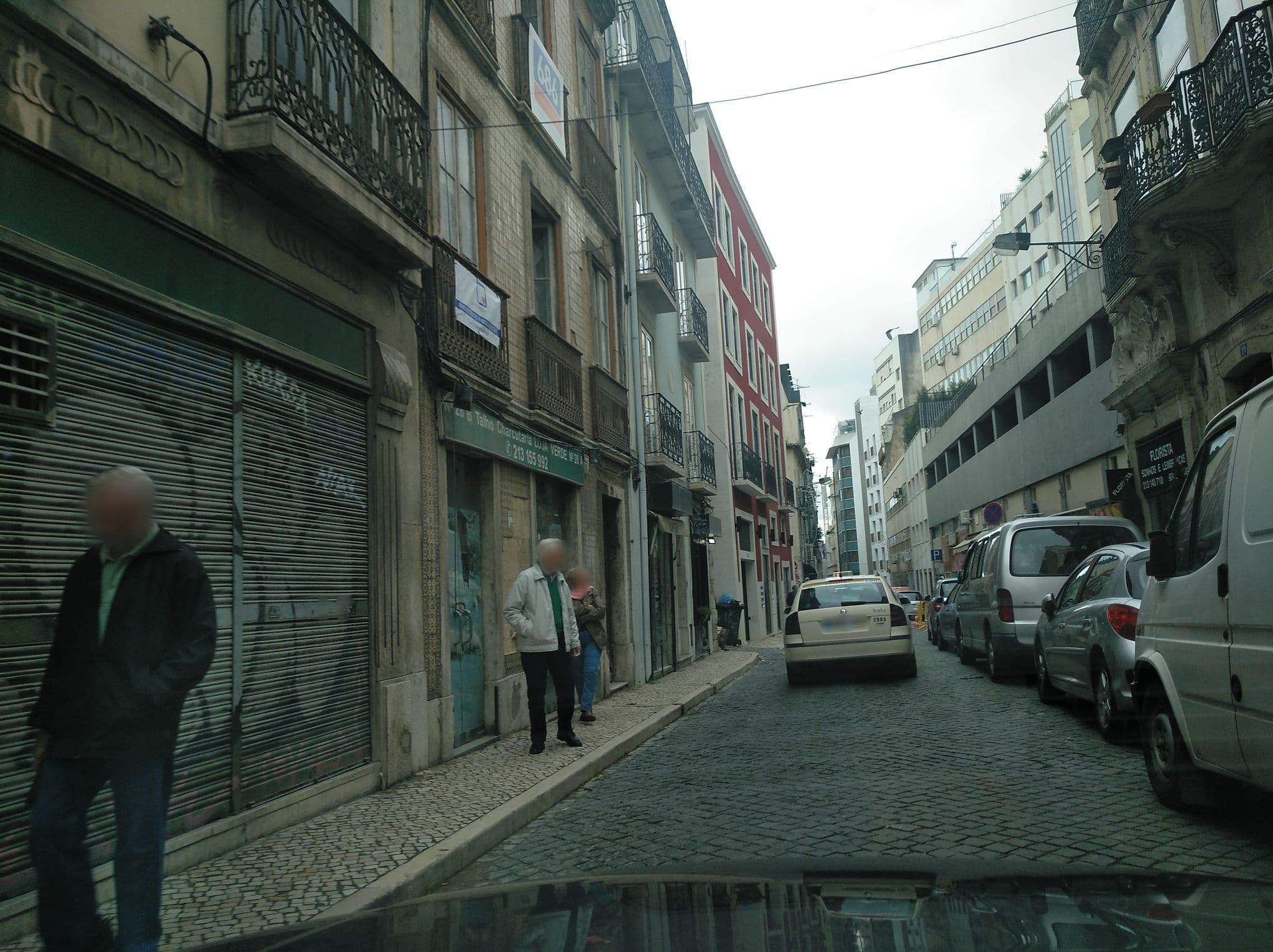 Street view near LxWay Apartments Santa Marta, Lisbon — © filohipo (CC BY-SA · Mapillary)