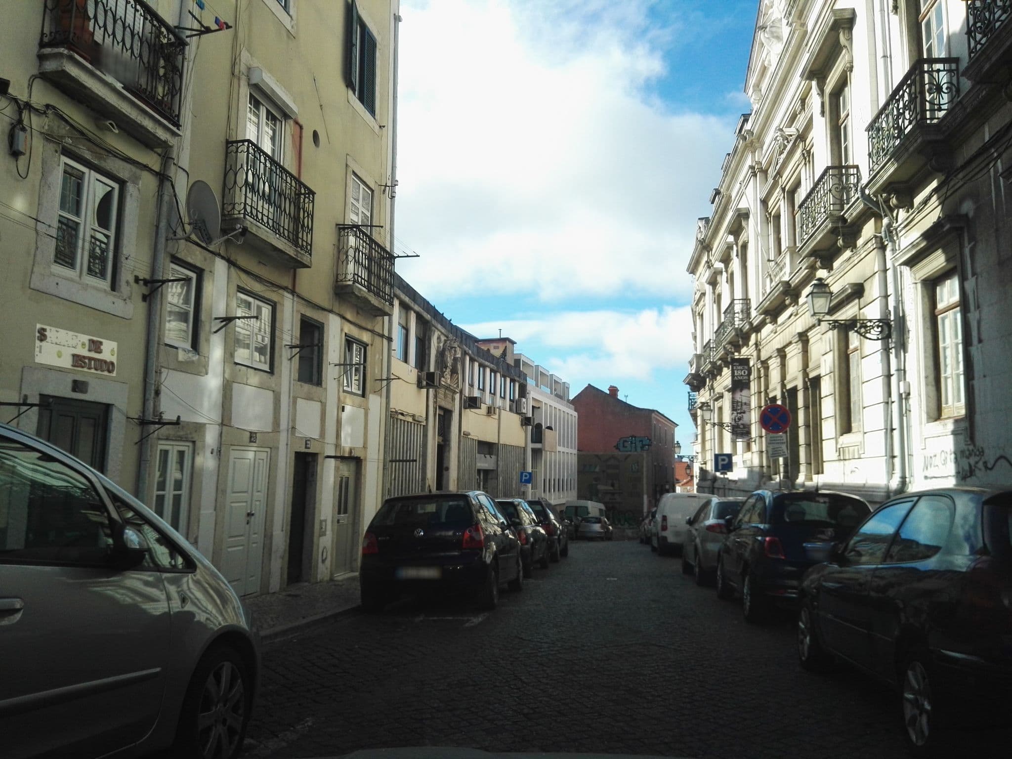 Street view near Sociedade de Pensões Luz Soriano, Bairro Alto — © filipegraciosa (CC BY-SA · Mapillary)