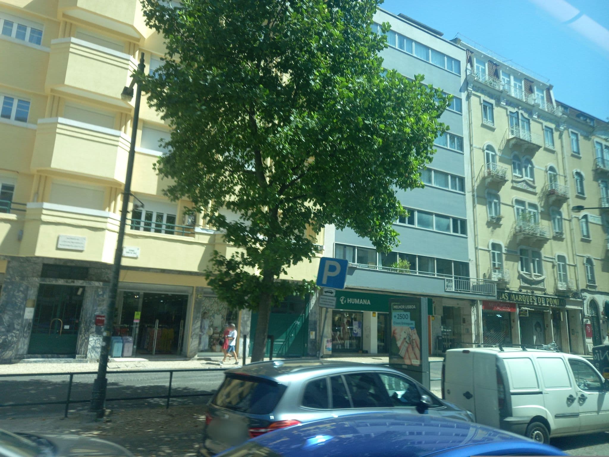 Street view near Páteo Saudade Lofts Marquês, Lisbon — © danielagos12 (CC BY-SA · Mapillary)