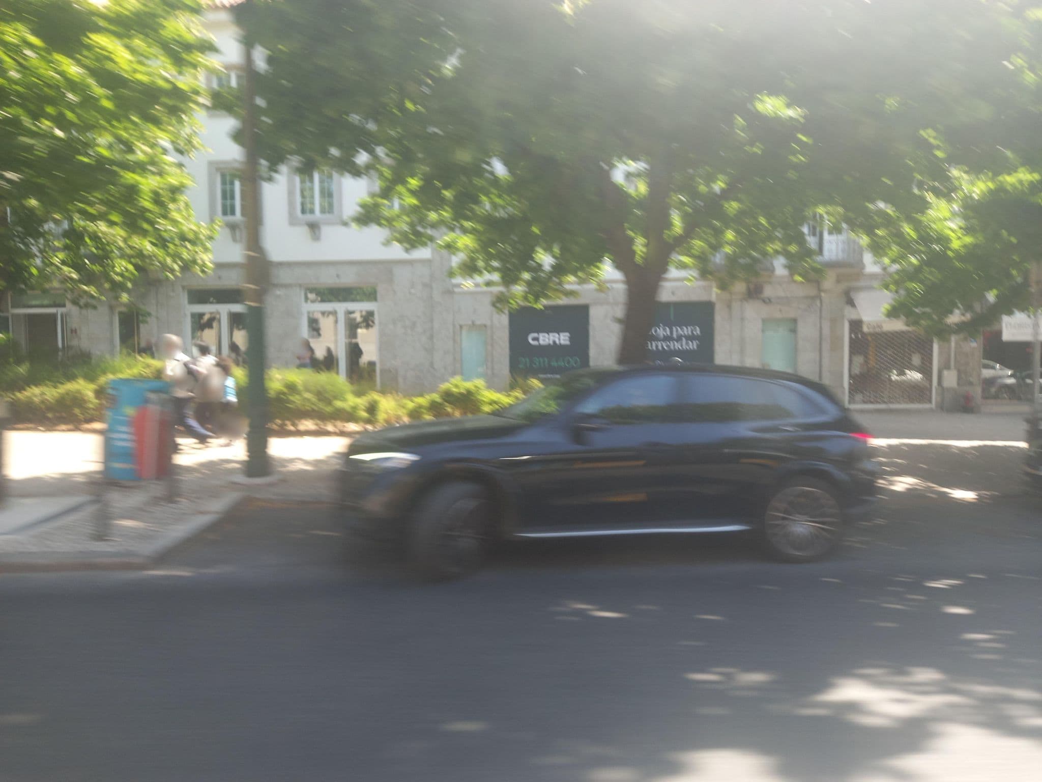 Street view near Restelo - Companhia Hoteleira Portuguesa, S.A., Ajuda — © danielagos12 (CC BY-SA · Mapillary)