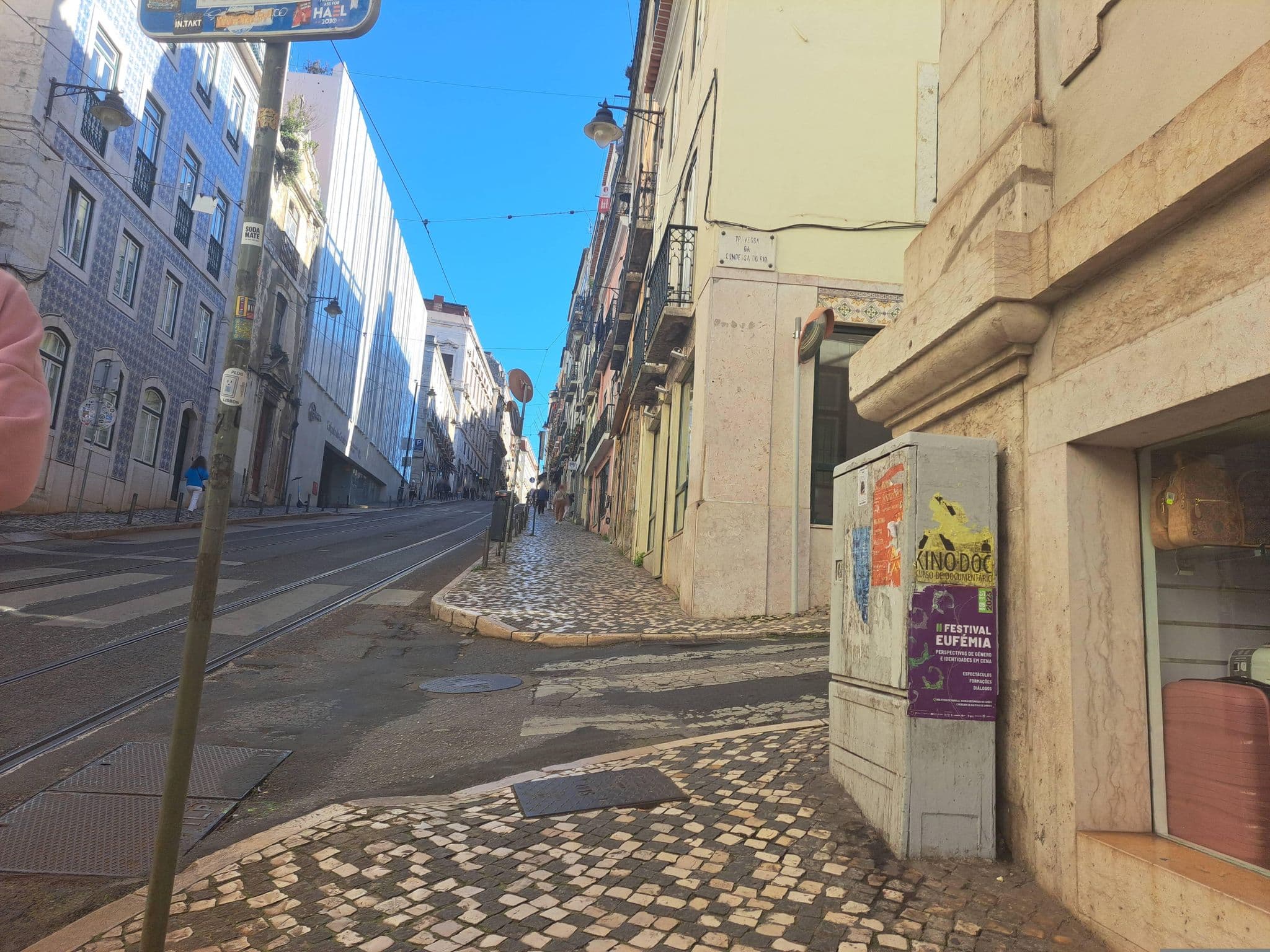 Street view near Locals Hostel & Suites, Bairro Alto — © beer119 (CC BY-SA · Mapillary)
