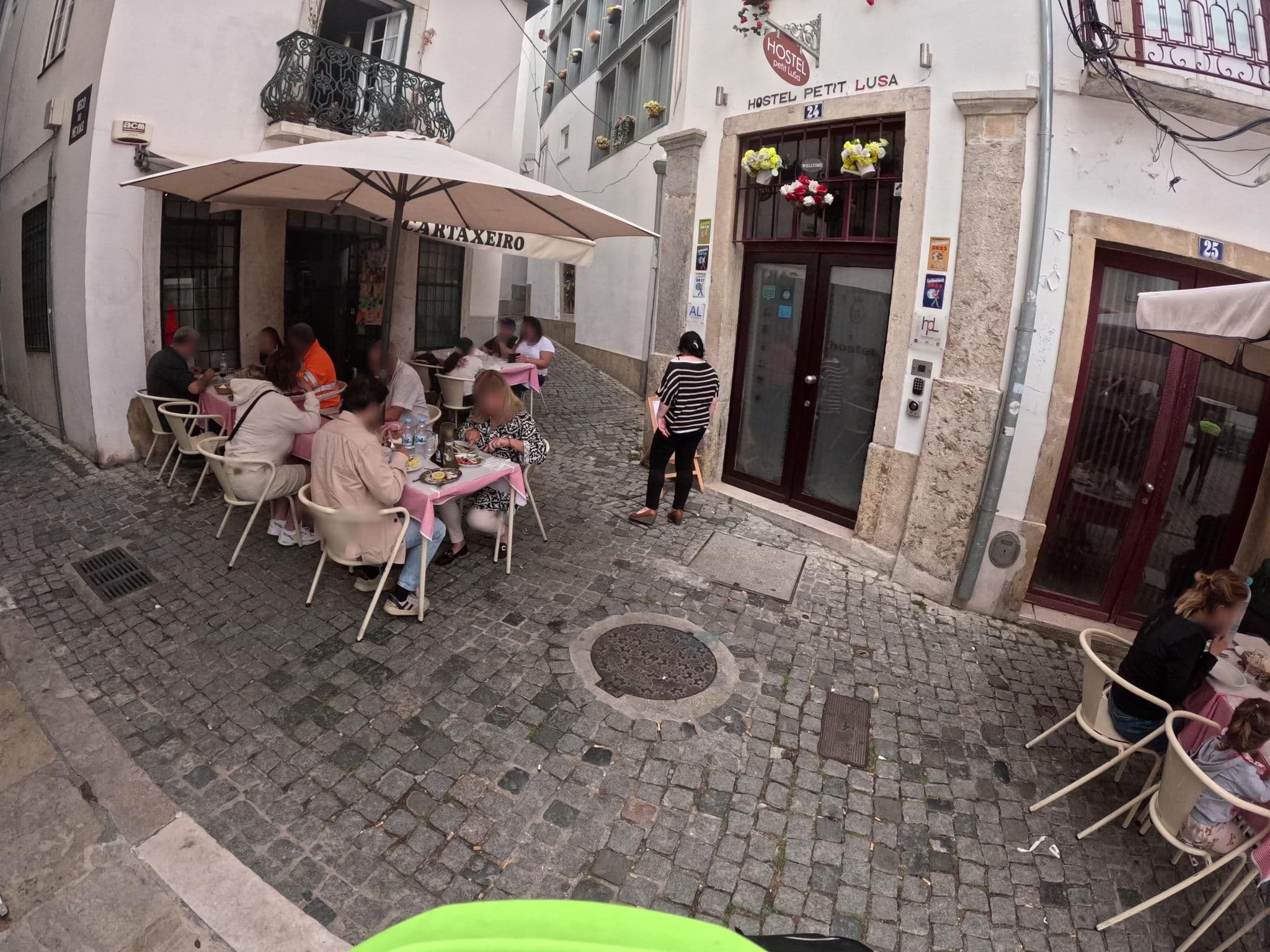 Street view near Guest Inn Alfama I, Premium Apartments, Alfama — © claudiop (CC BY-SA · Mapillary)