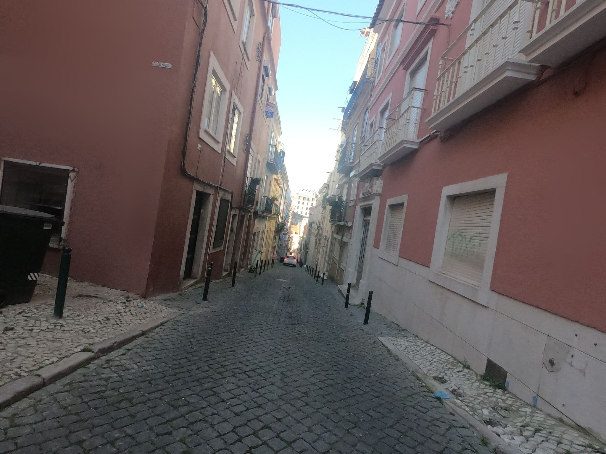 Street view near Lisbon Calling Rooms & Studio, Intendente — © filohipo (CC BY-SA · Mapillary)
