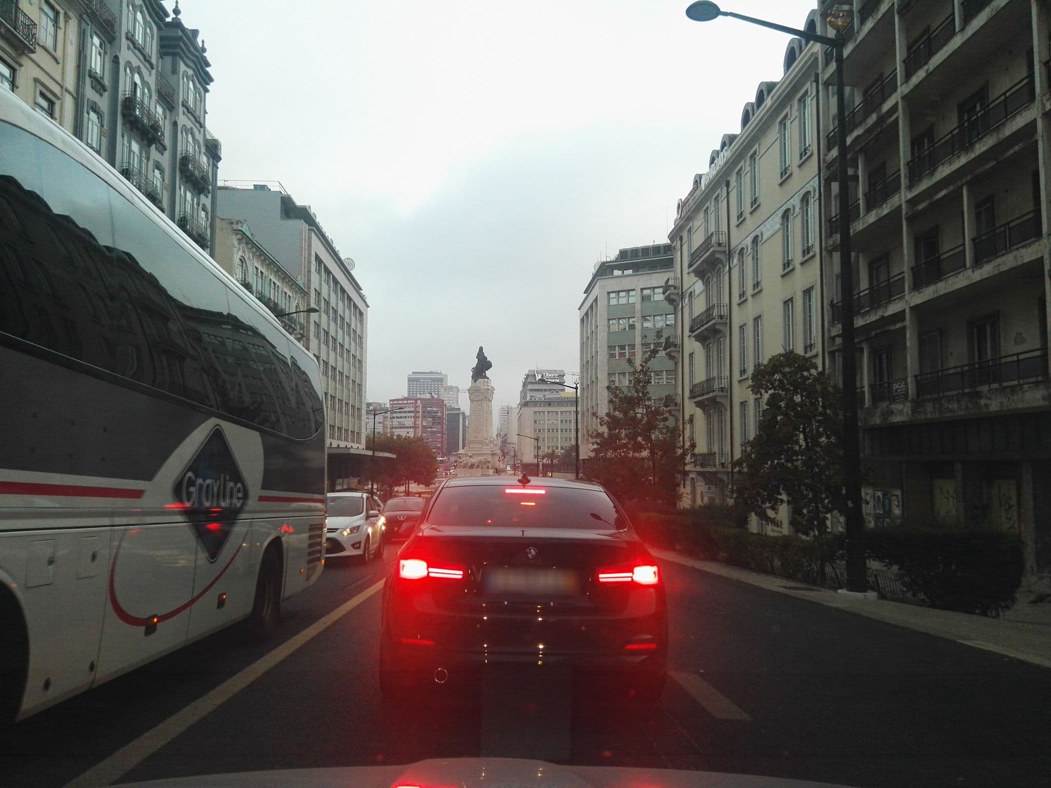 Street view near Pensão Casal Ribeiro, Lisbon — © filipegraciosa (CC BY-SA · Mapillary)