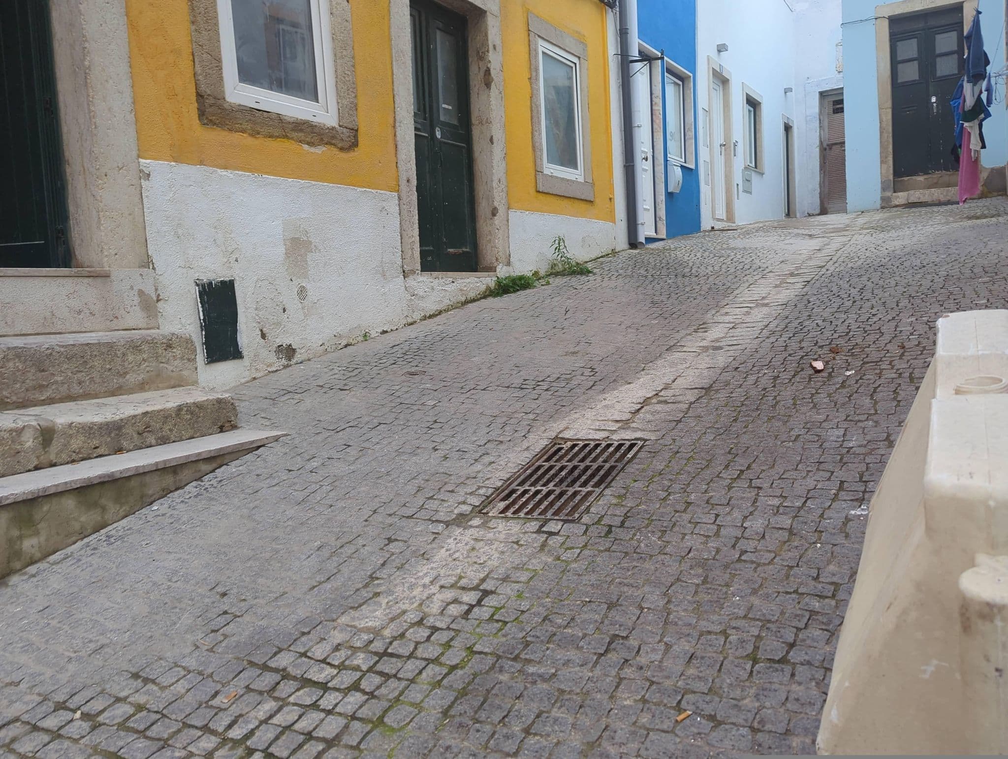 Street view near Apartamento Mouraria Guesthouse, Graça — © claudiop (CC BY-SA · Mapillary)