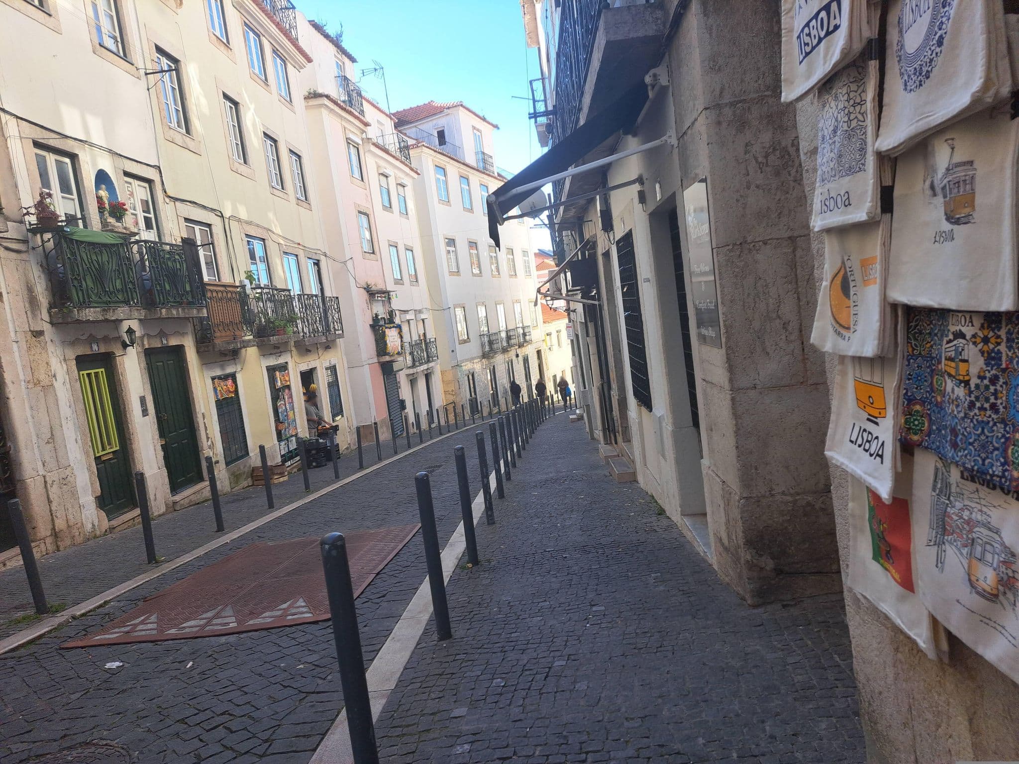 Street view near AlfamaKey, Alfama — © beer119 (CC BY-SA · Mapillary)