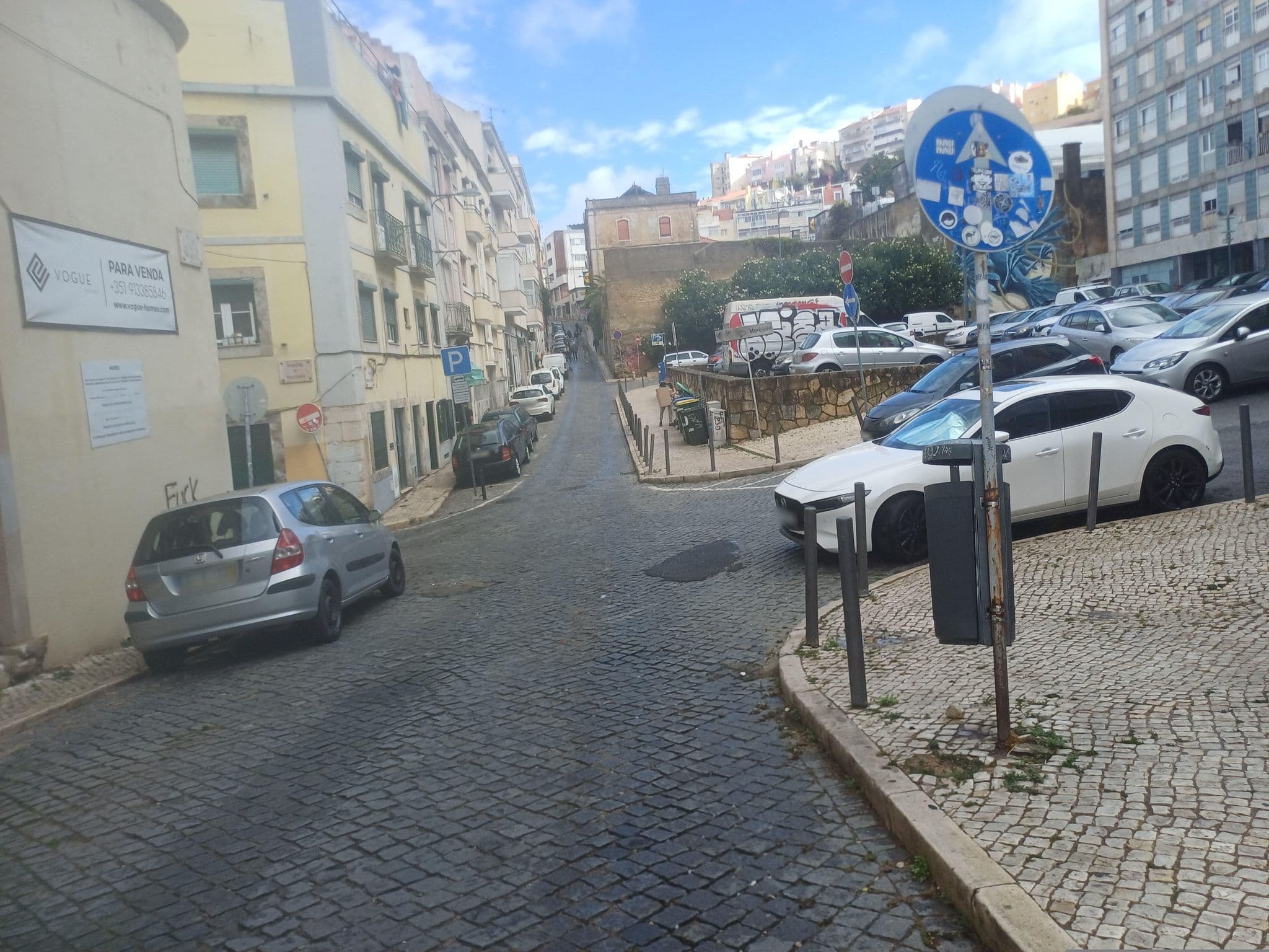 Street view near Vila Rodrigues, Intendente — © beer119 (CC BY-SA · Mapillary)