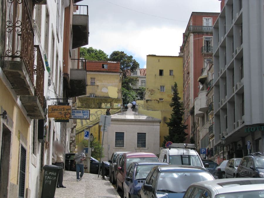 Street view near Milanesa, Principe Real — © barragon (CC BY-SA · Mapillary)