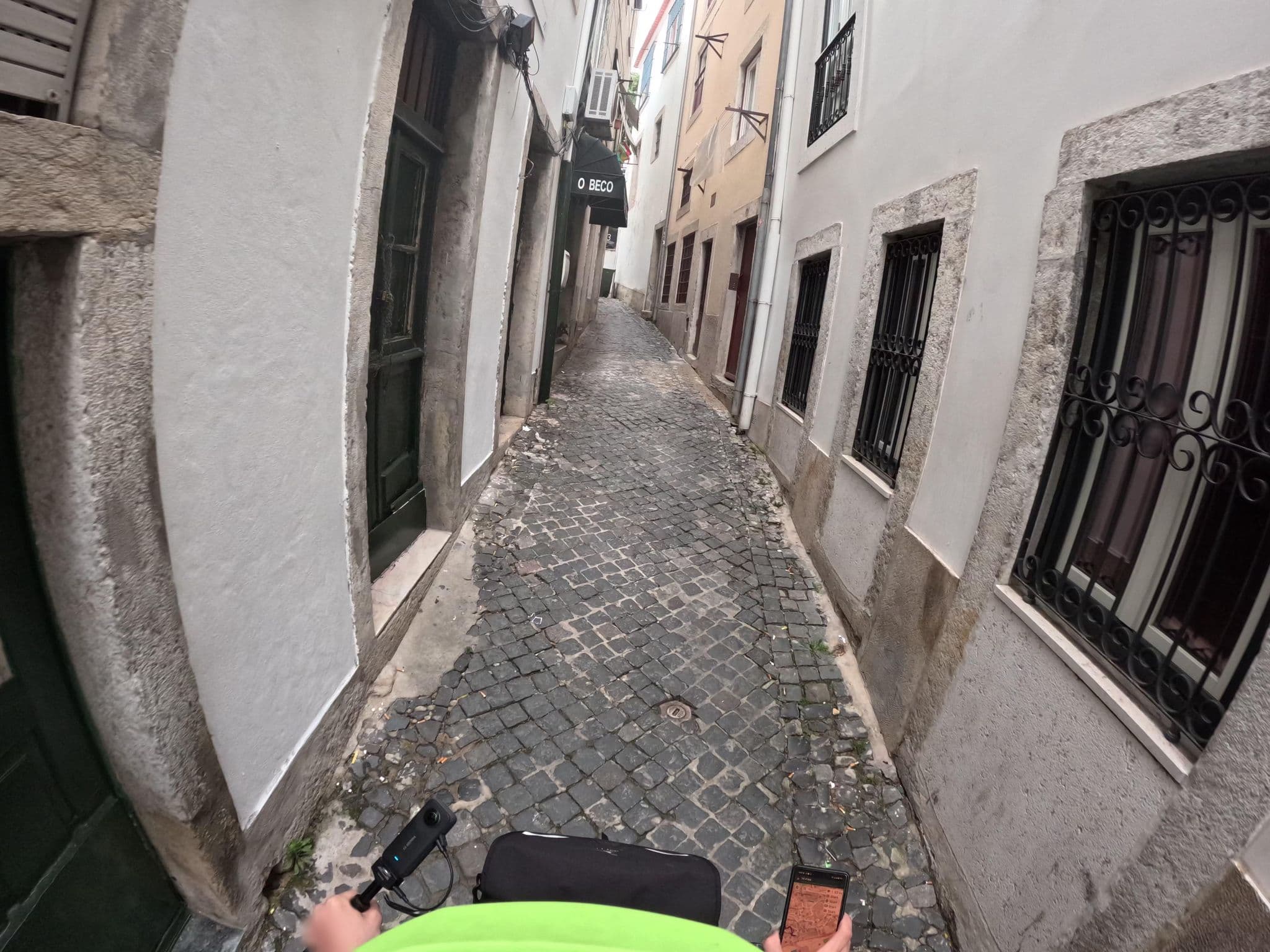Street view near Traveling To Lisbon Alfama Apartments, Alfama — © claudiop (CC BY-SA · Mapillary)
