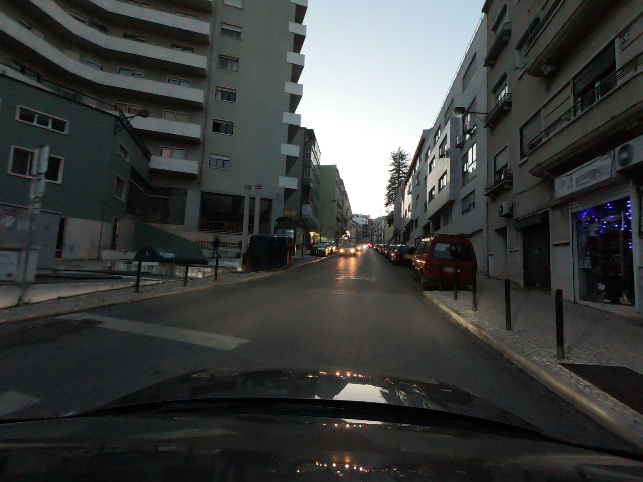 Street view near Apolonia 8 - LisbonBreaks, Graça — © davipt (CC BY-SA · Mapillary)