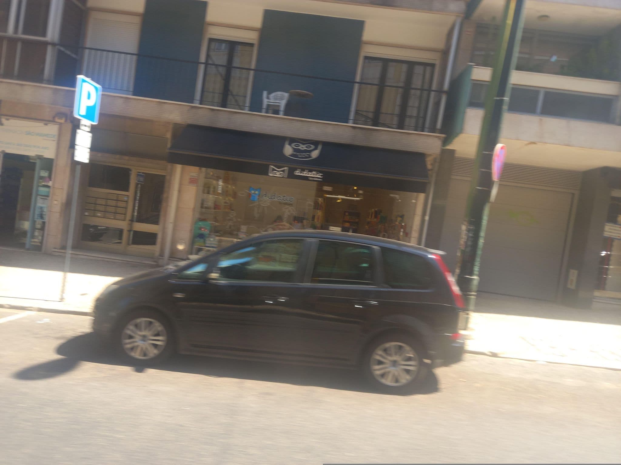 Street view near Casa dos Sorrisos Apartment, Principe Real — © danielagos12 (CC BY-SA · Mapillary)