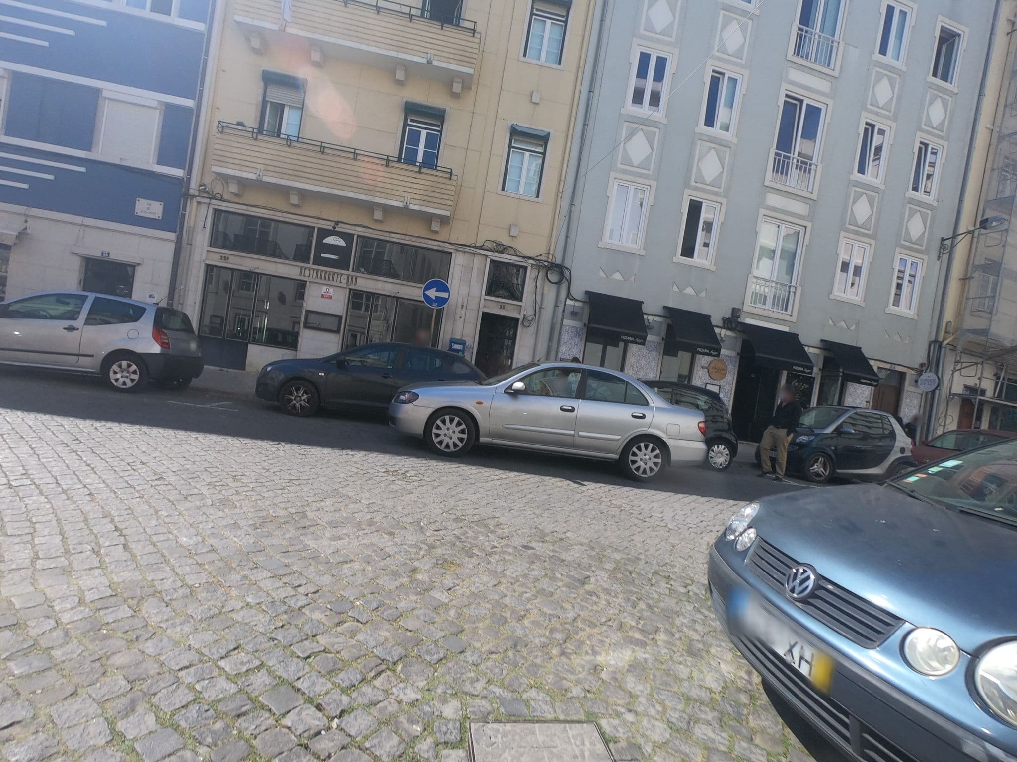 Street view near Liv'in Lisbon Hostel, Lisbon — © filohipo (CC BY-SA · Mapillary)