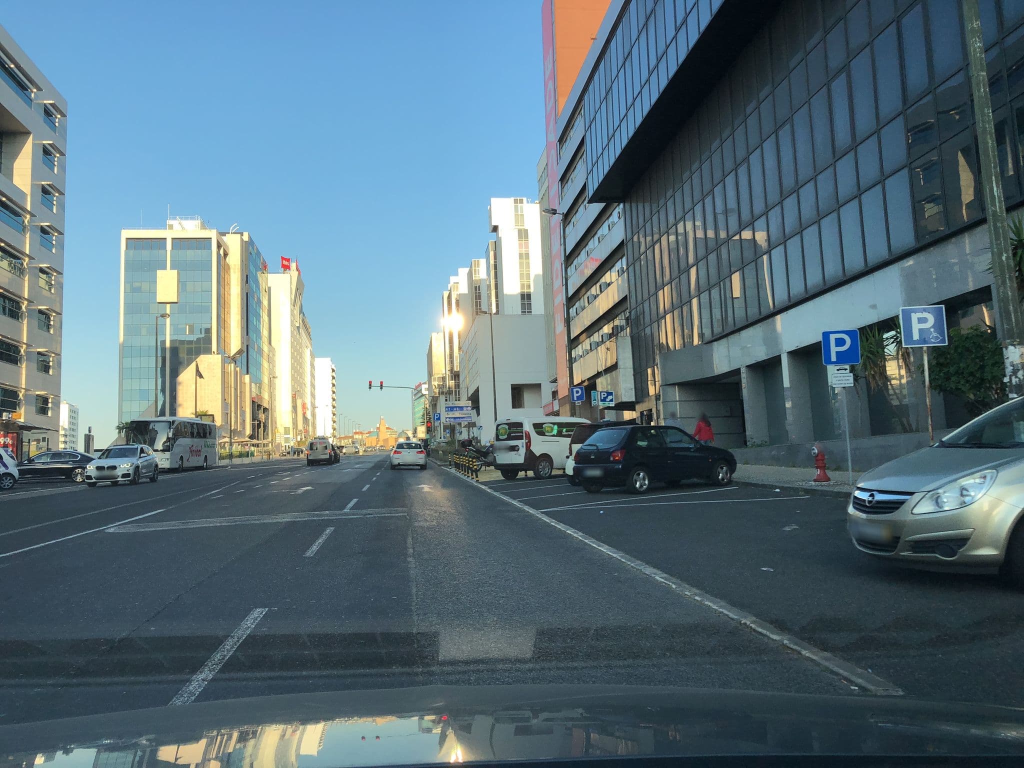 Street view near Saviotti - Empreendimentos Turísticos, S.A., Sete Rios — © davipt (CC BY-SA · Mapillary)