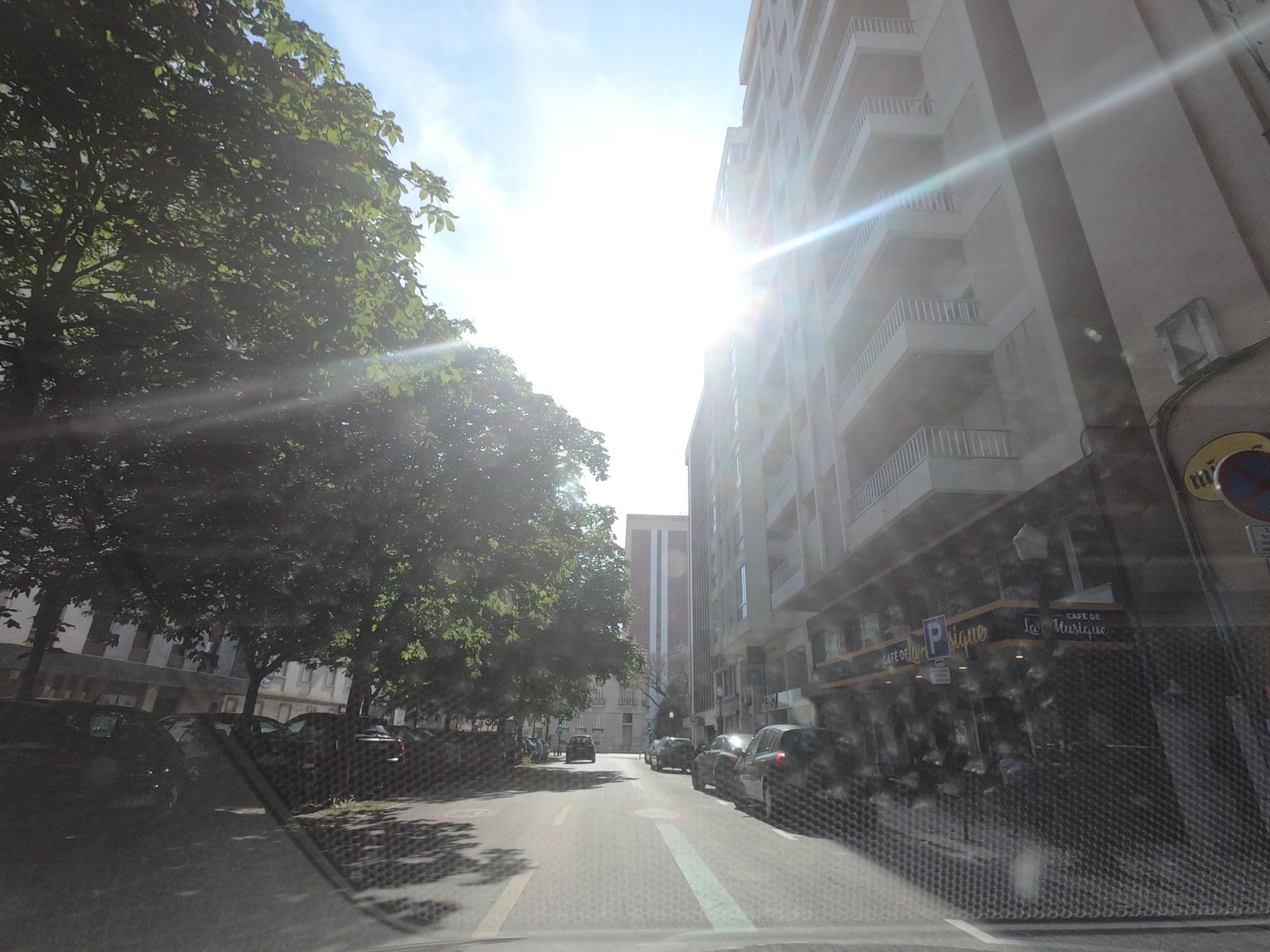 Street view near Typical Lisbon Guesthouse, Campo Pequeno — © filohipo (CC BY-SA · Mapillary)