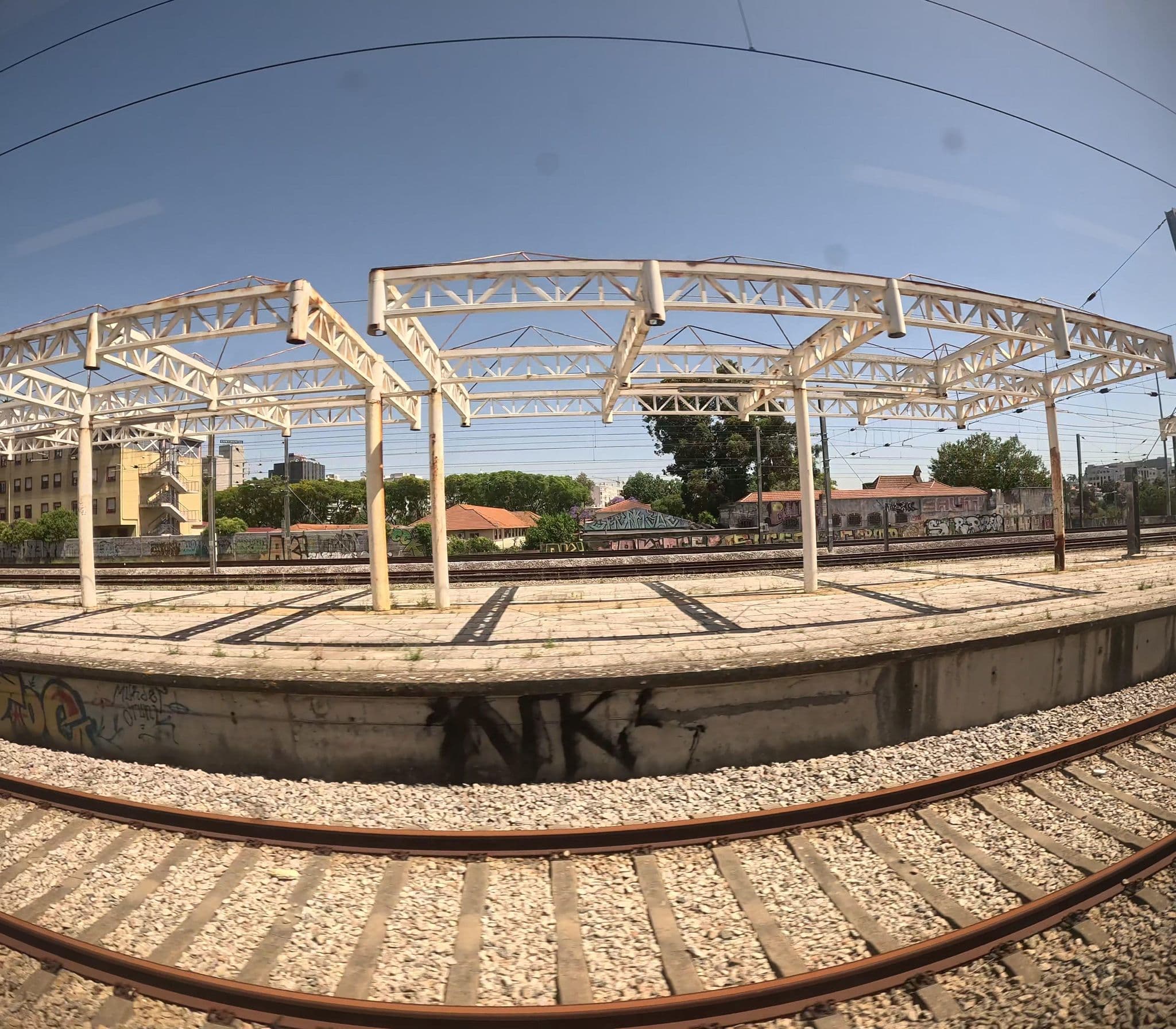 Street view near Porto hotels, Sete Rios — © danielagos12 (CC BY-SA · Mapillary)