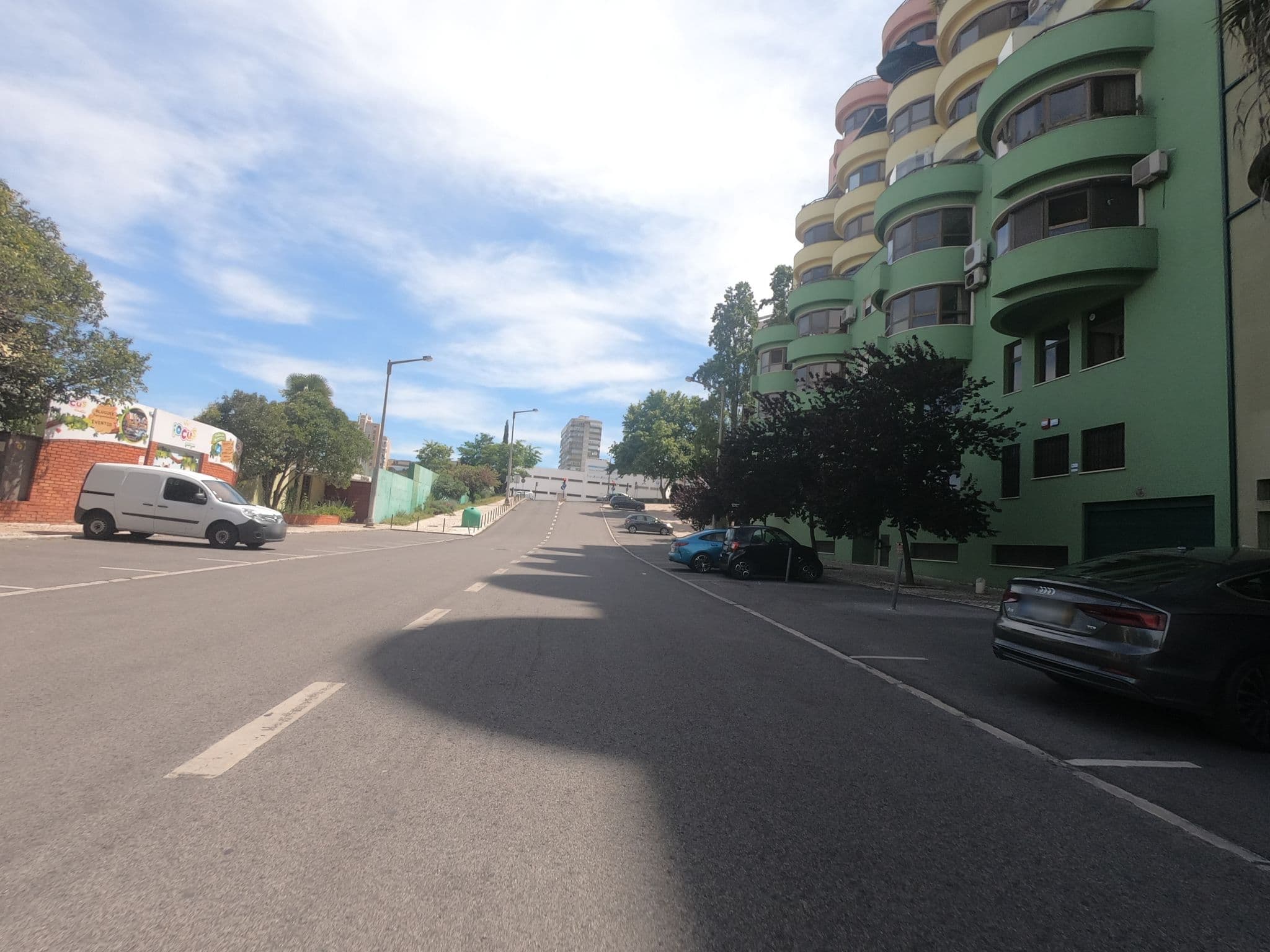 Street view near Olaias Park Hotel, Chelas — © filohipo (CC BY-SA · Mapillary)