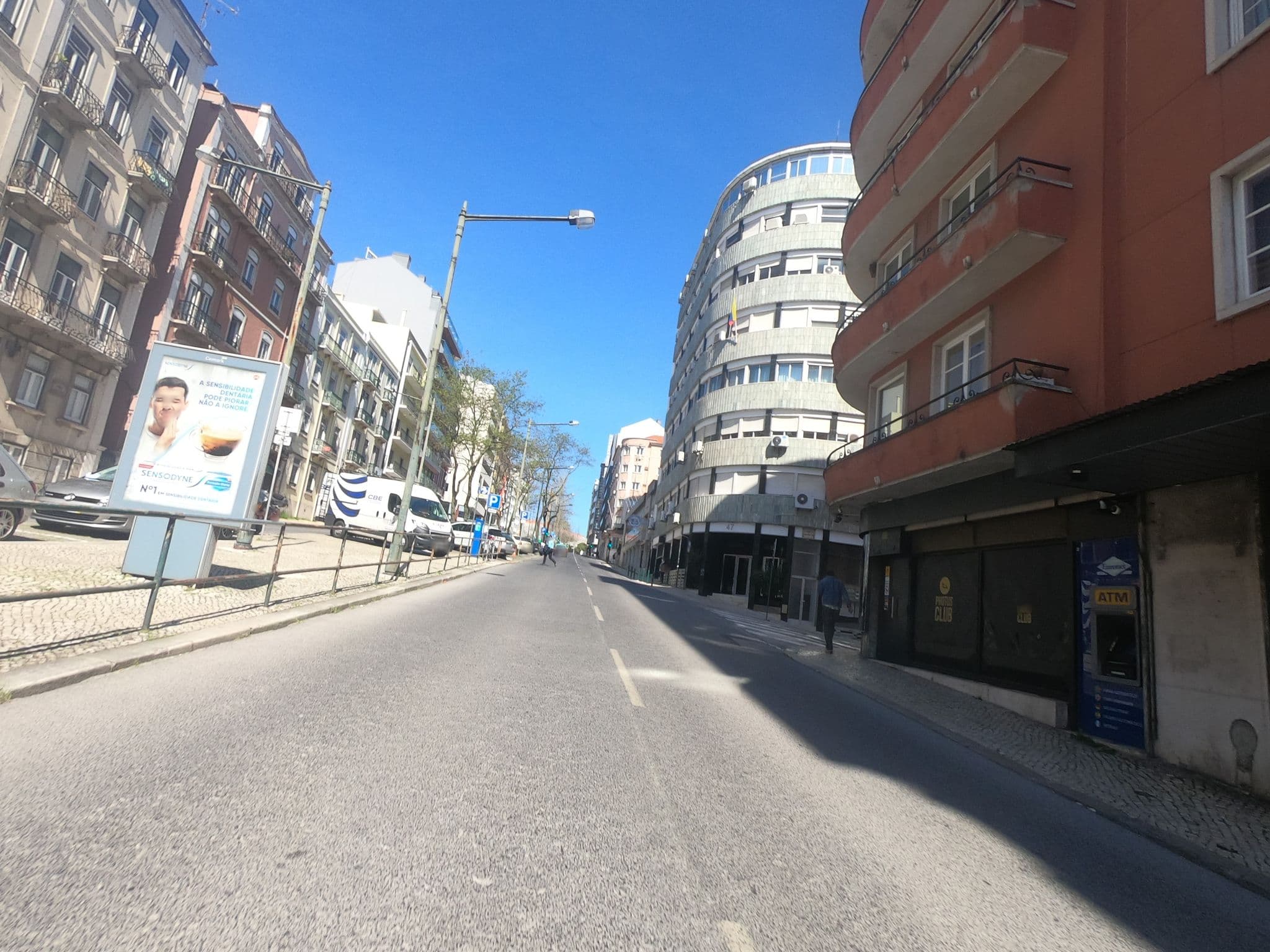 Street view near Rocha Mar-Investimentos Turísticos e Hoteleiros S.A., Lisbon — © filohipo (CC BY-SA · Mapillary)