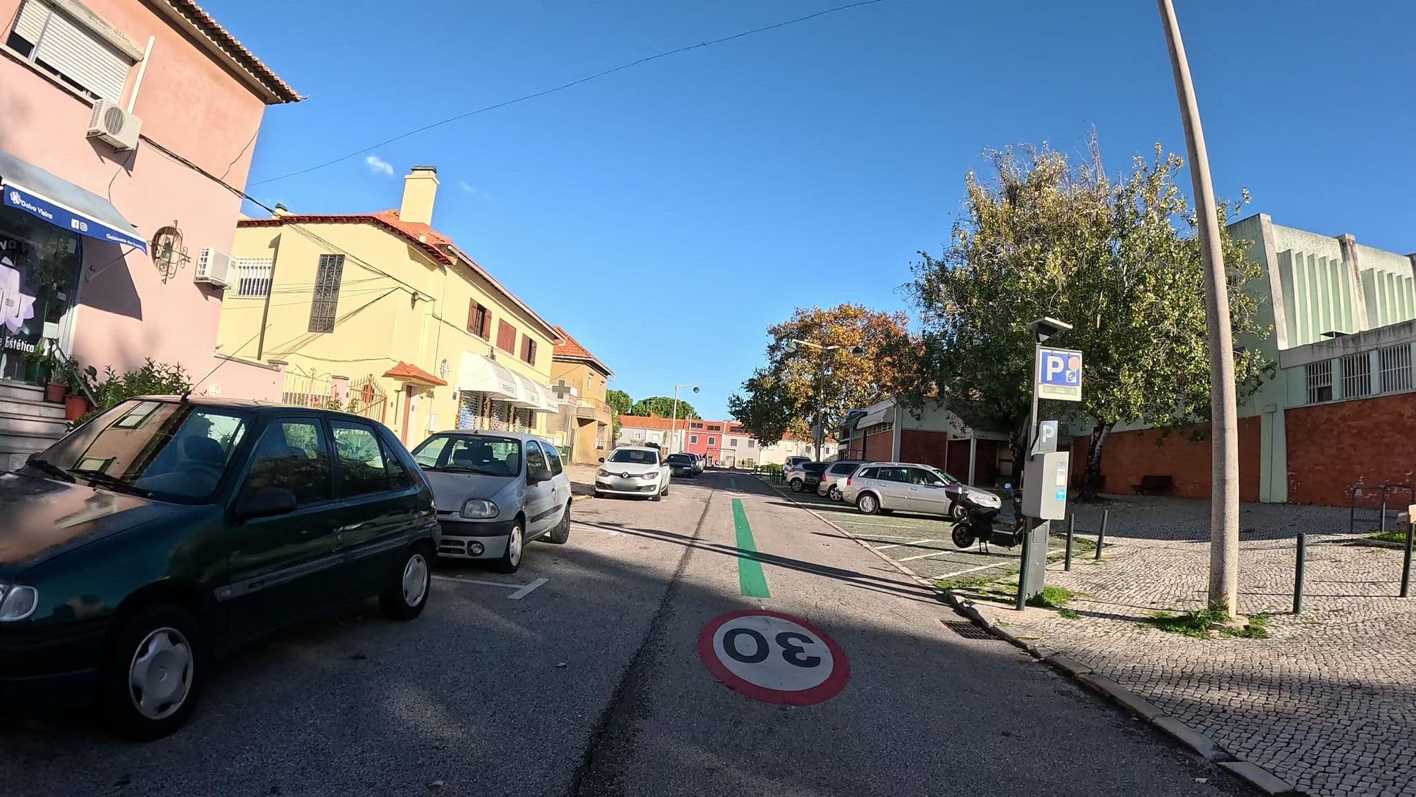 Street view near Lisbon Hostel Terminal 3, Olivais — © danielagos12 (CC BY-SA · Mapillary)