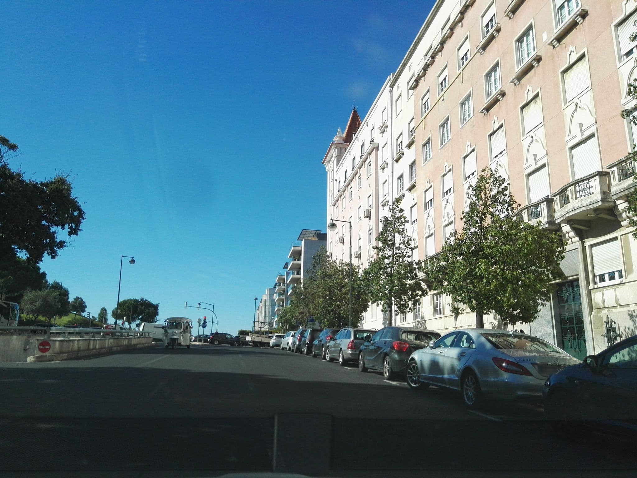 Street view near myriad by sana's swimmingspool, São Sebastião da Pedreira — © filipegraciosa (CC BY-SA · Mapillary)