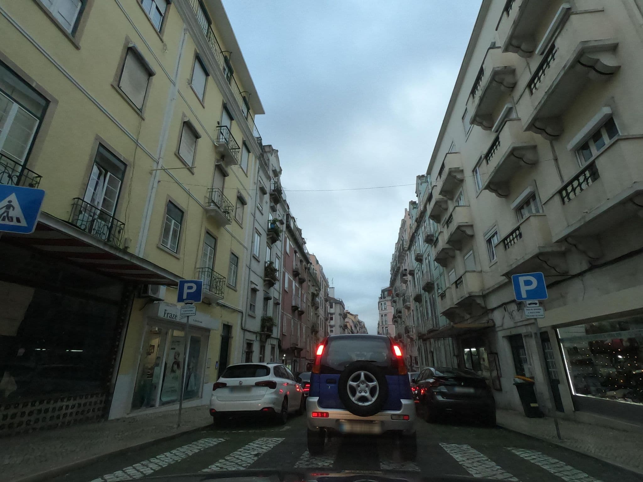 Street view near My Lisbon House, São Jorge de Arroios — © filohipo (CC BY-SA · Mapillary)