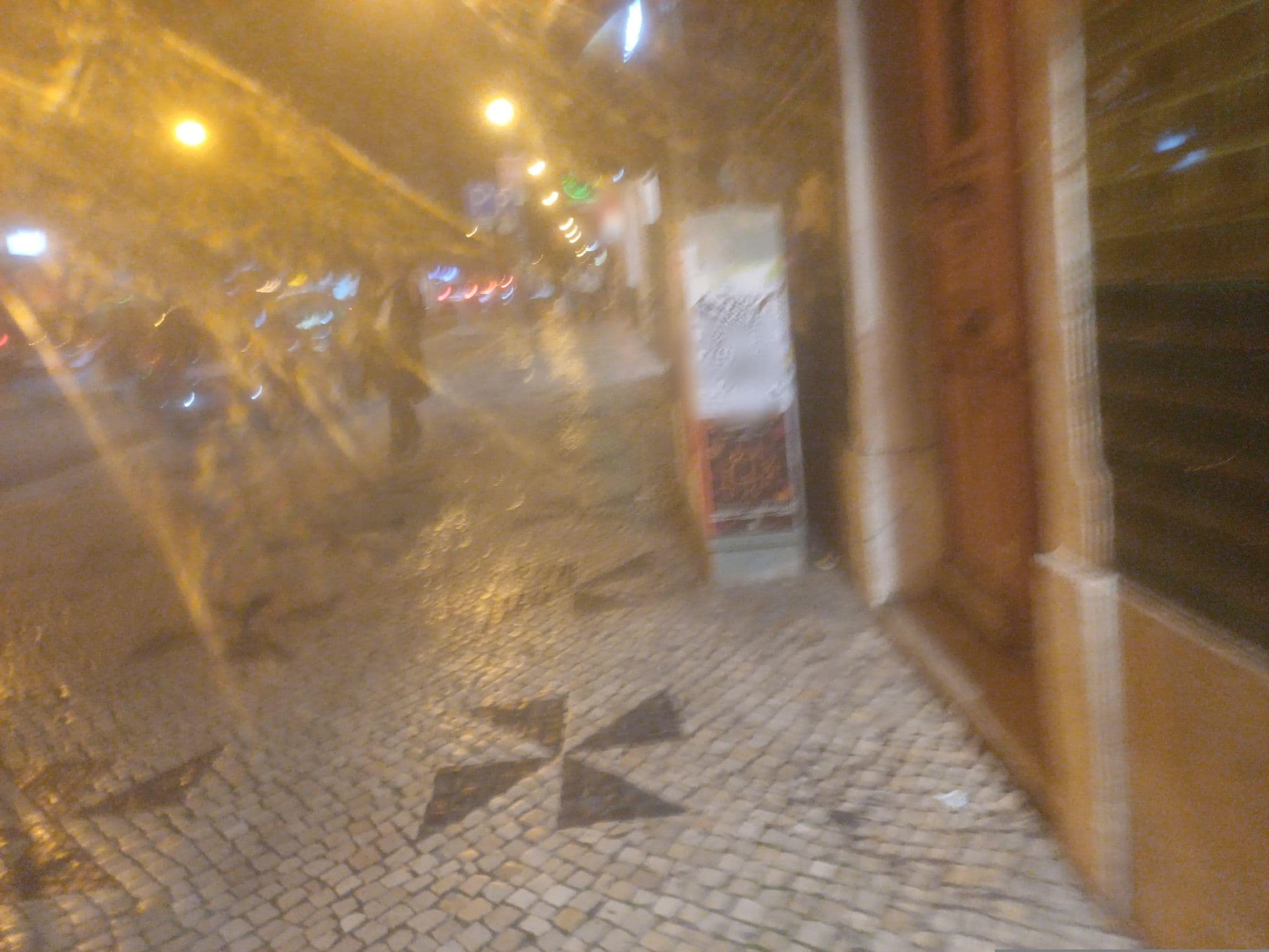 Street view near Angels Inn Hostel, Anjos — © beer119 (CC BY-SA · Mapillary)