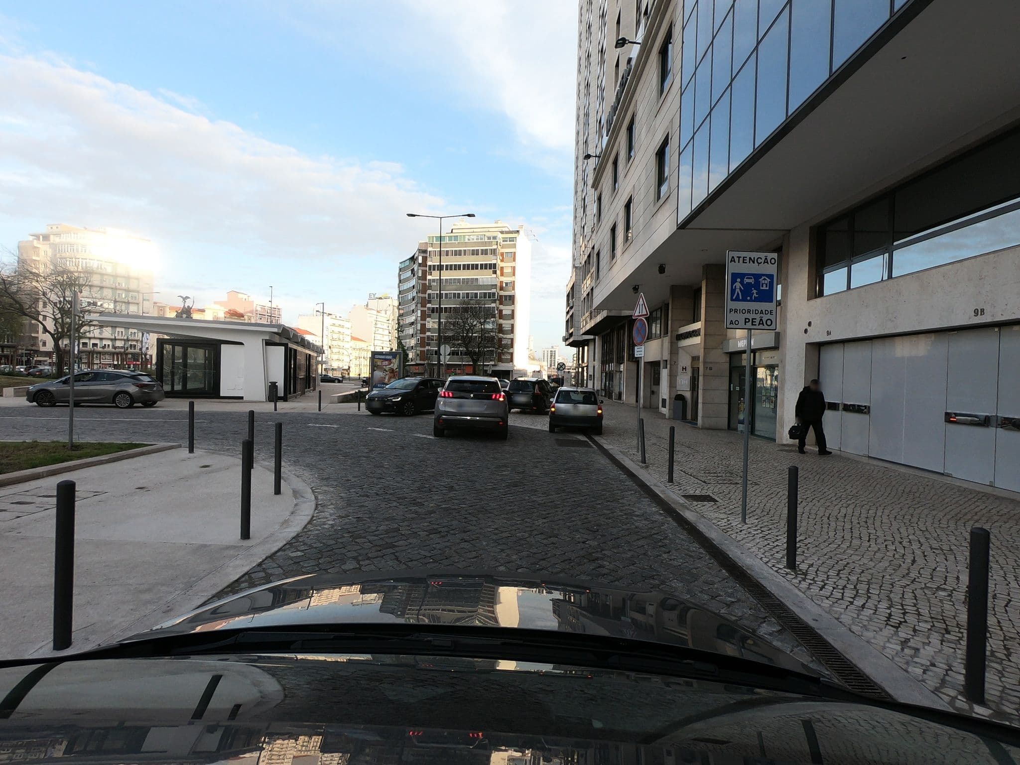 Street view near Hotel Quality Lisboa, Alvalade — © davipt (CC BY-SA · Mapillary)