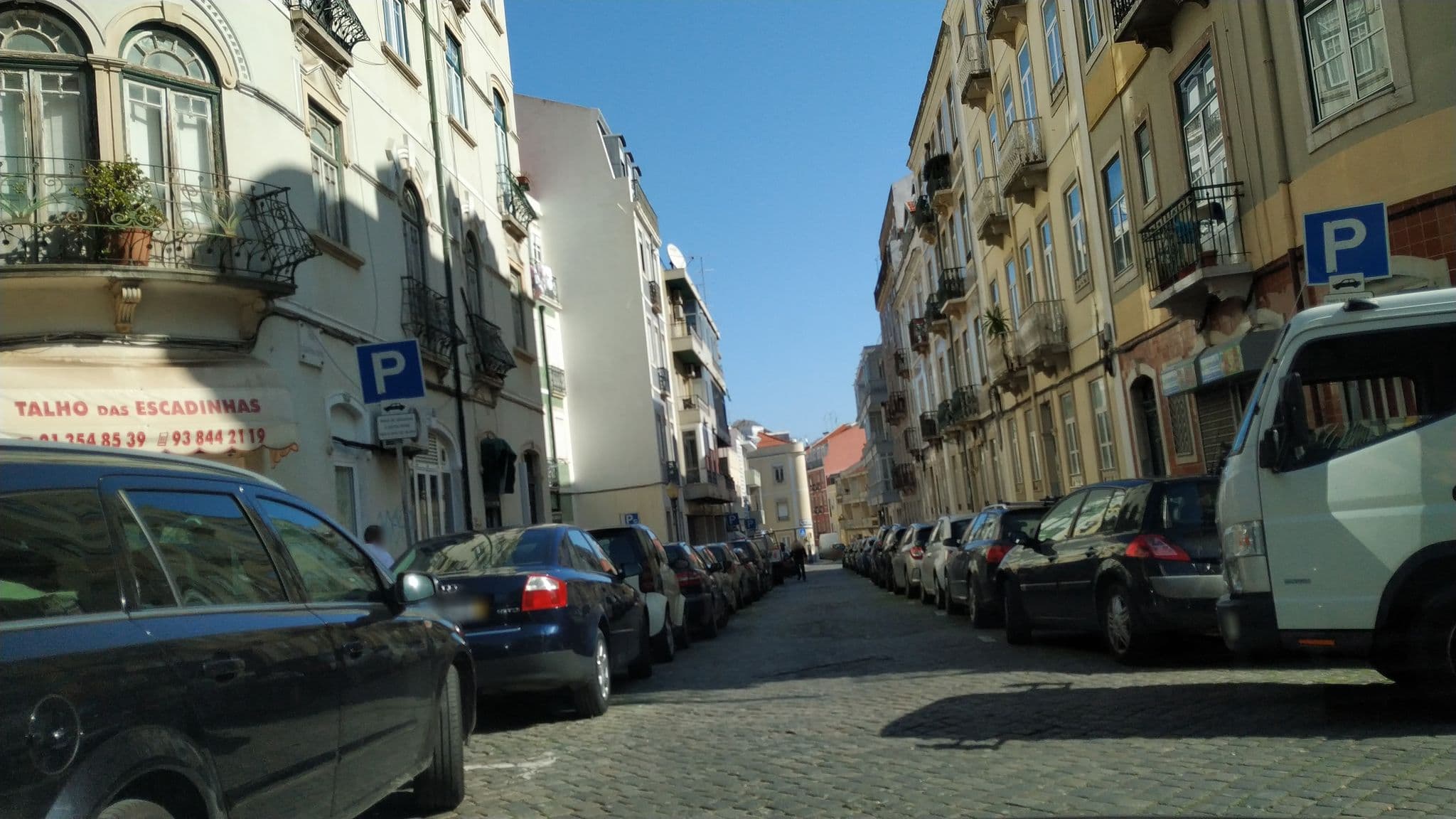 Street view near Dynia Lisbon Hotel, São Jorge de Arroios — © filohipo (CC BY-SA · Mapillary)