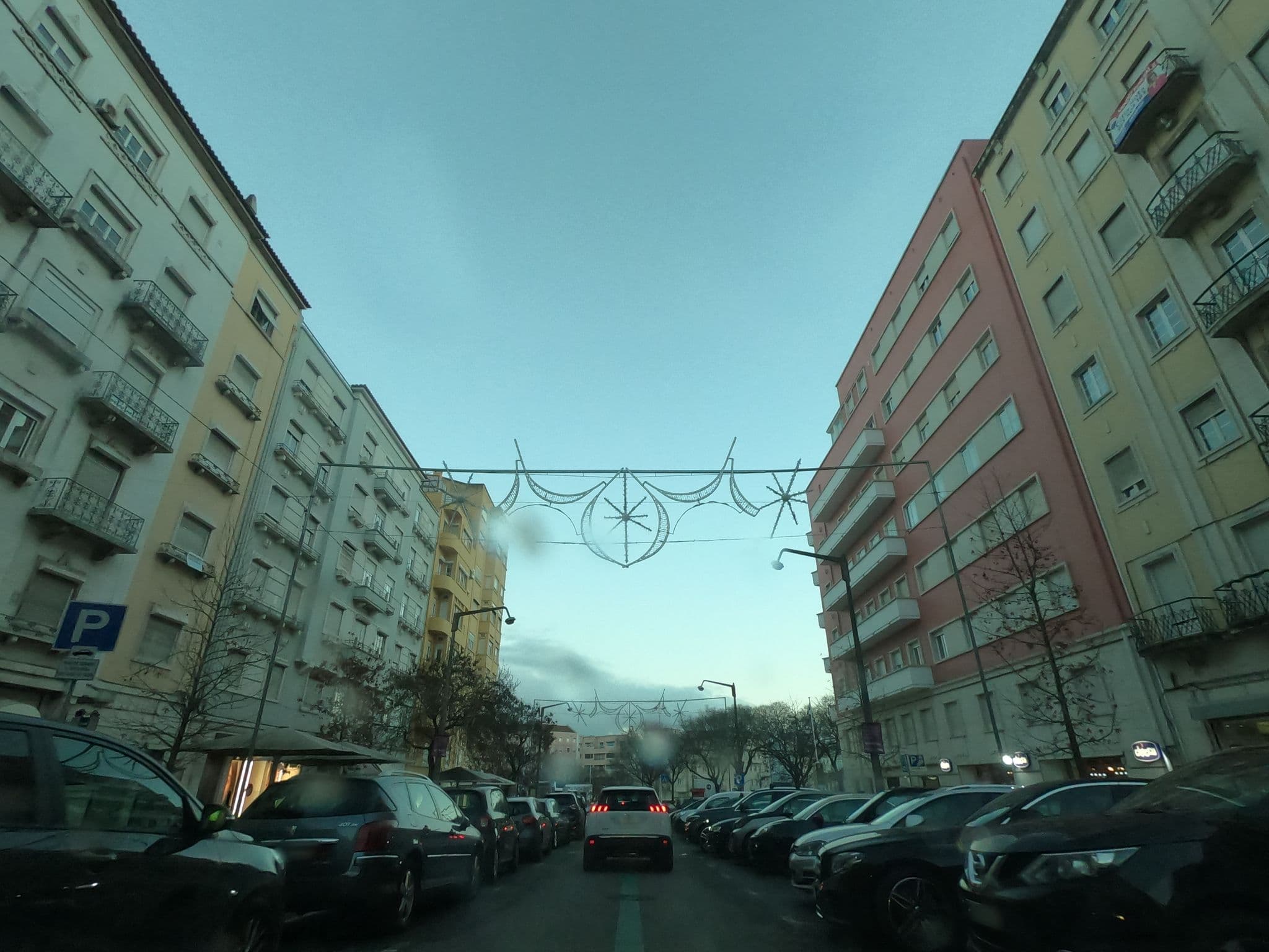 Street view near Home Out Room & Apartaments, Areeiro — © filohipo (CC BY-SA · Mapillary)
