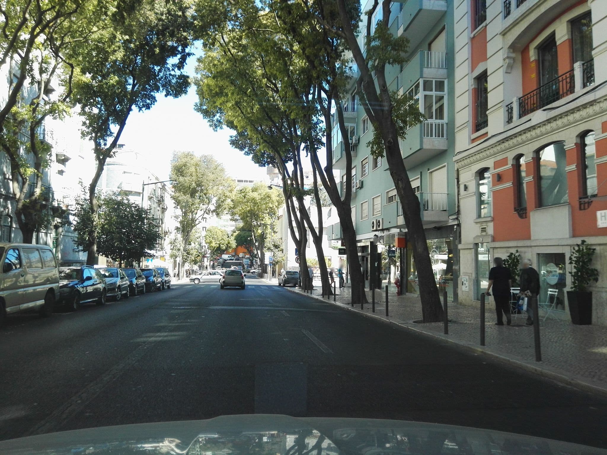 Street view near Pensão Residencial Luena, São Jorge de Arroios — © filipegraciosa (CC BY-SA · Mapillary)