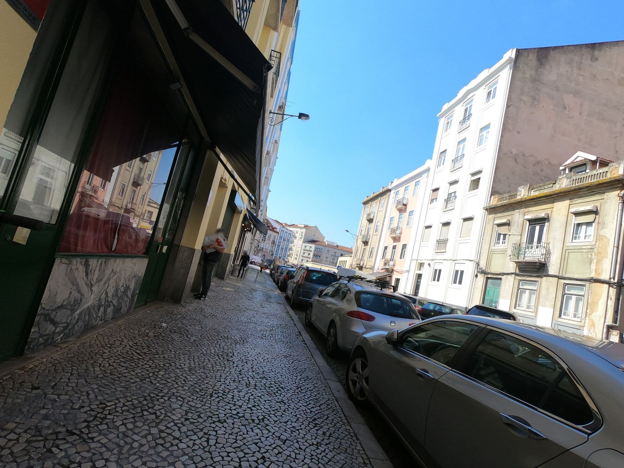Street view near Blue Sky Guest House, Areeiro — © filohipo (CC BY-SA · Mapillary)
