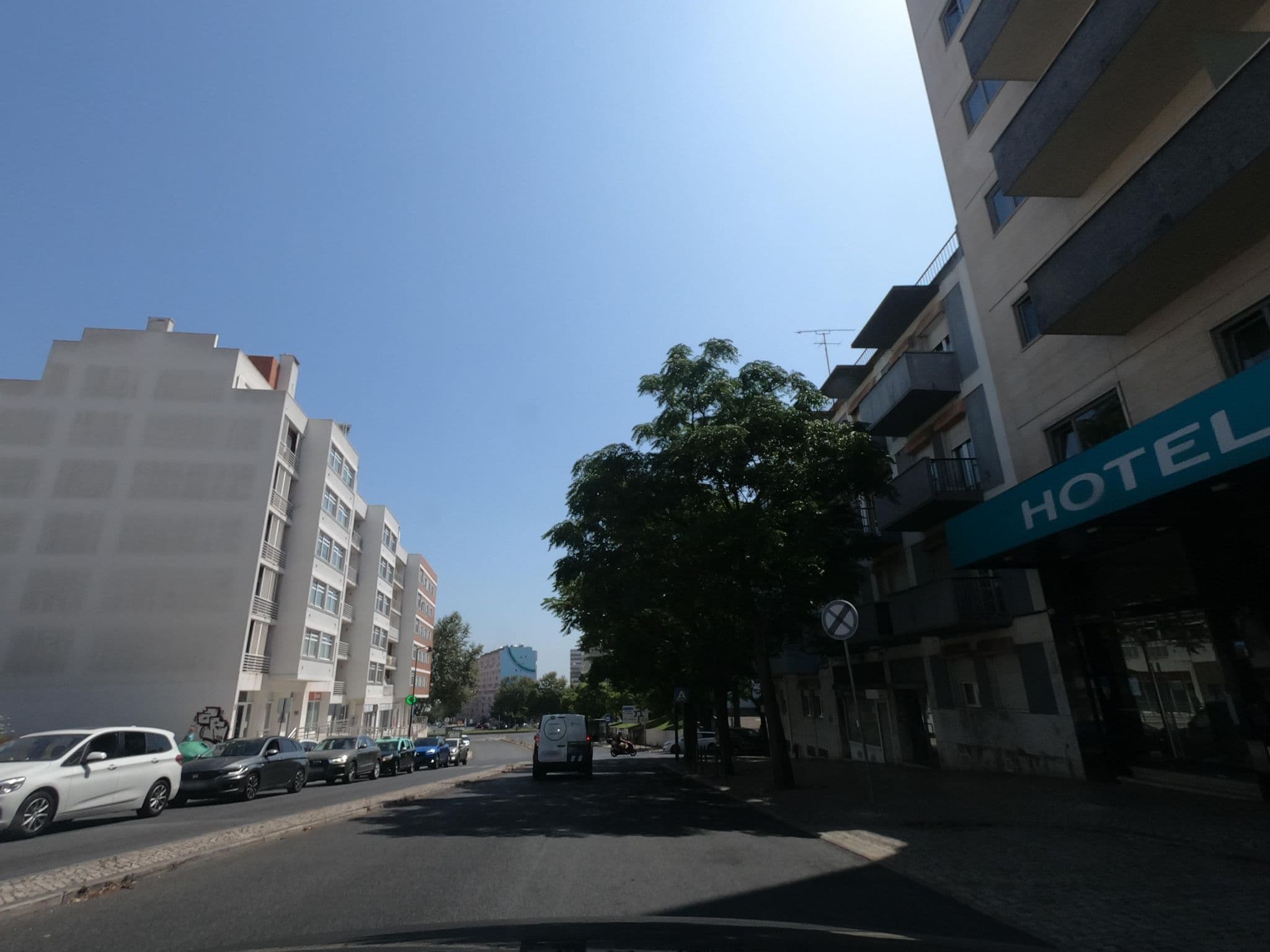 Street view near Hotel DAH, Chelas — © filohipo (CC BY-SA · Mapillary)