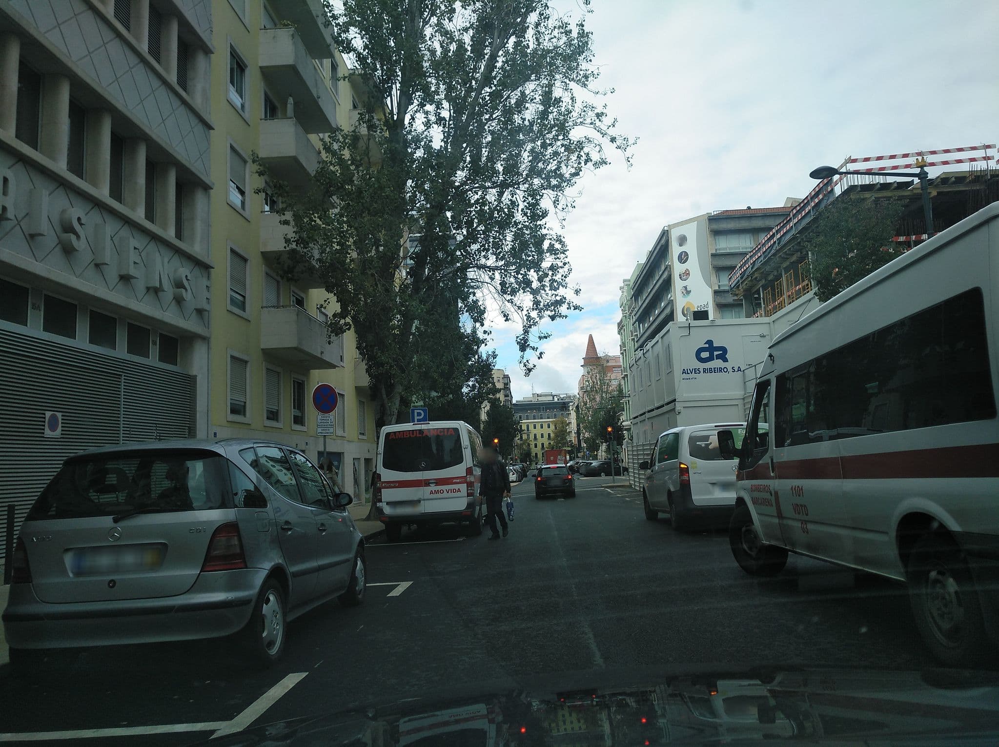 Street view near Bar Ora D’oro & Pool, Lisbon — © filohipo (CC BY-SA · Mapillary)