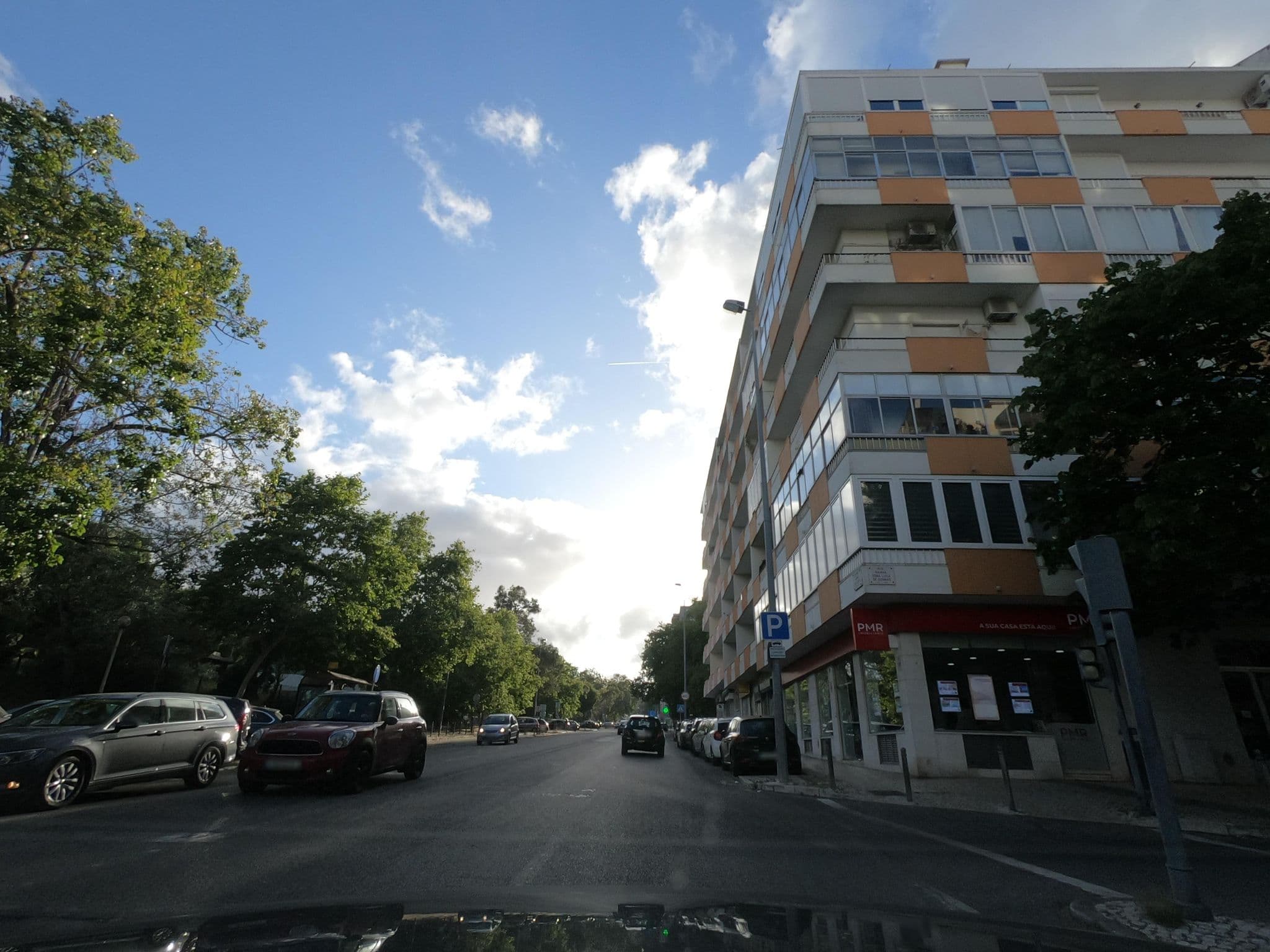 Street view near SAS-NOVA Lumiar, Lumiar — © filohipo (CC BY-SA · Mapillary)