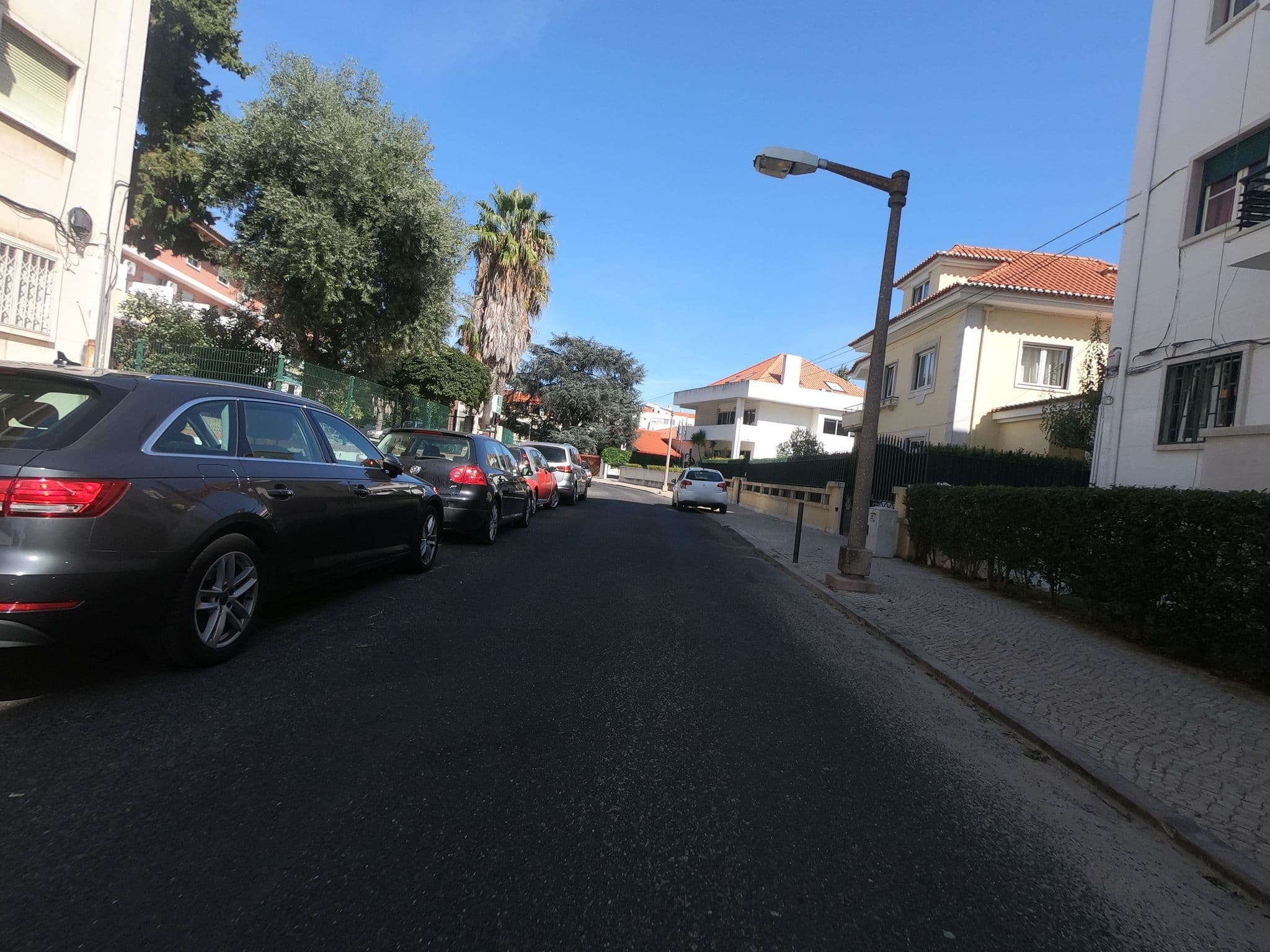 Street view near The Albuquerque Guest House, Campo Pequeno — © filohipo (CC BY-SA · Mapillary)