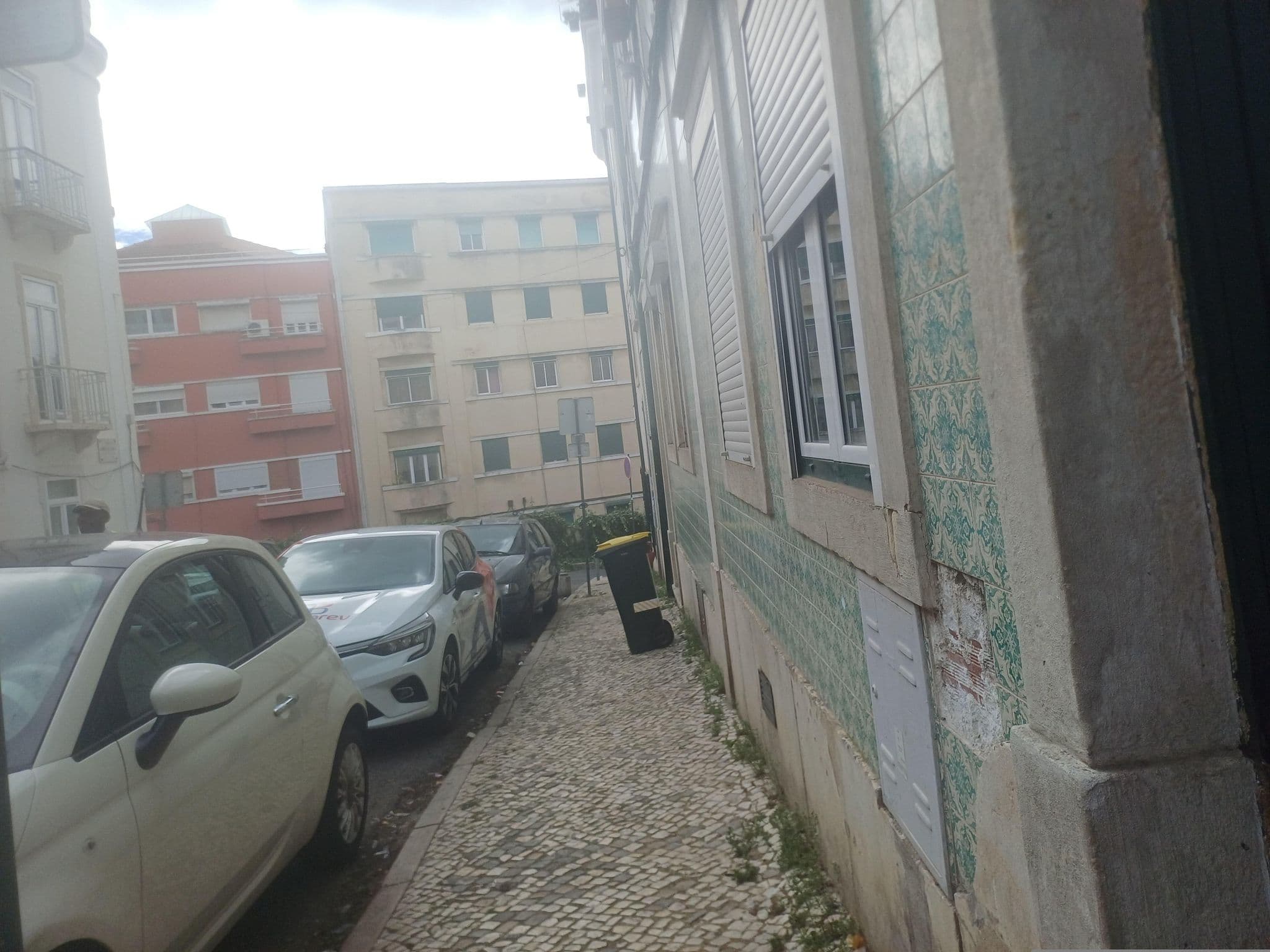 Street view near Stay Like Us Arroios, Anjos — © beer119 (CC BY-SA · Mapillary)