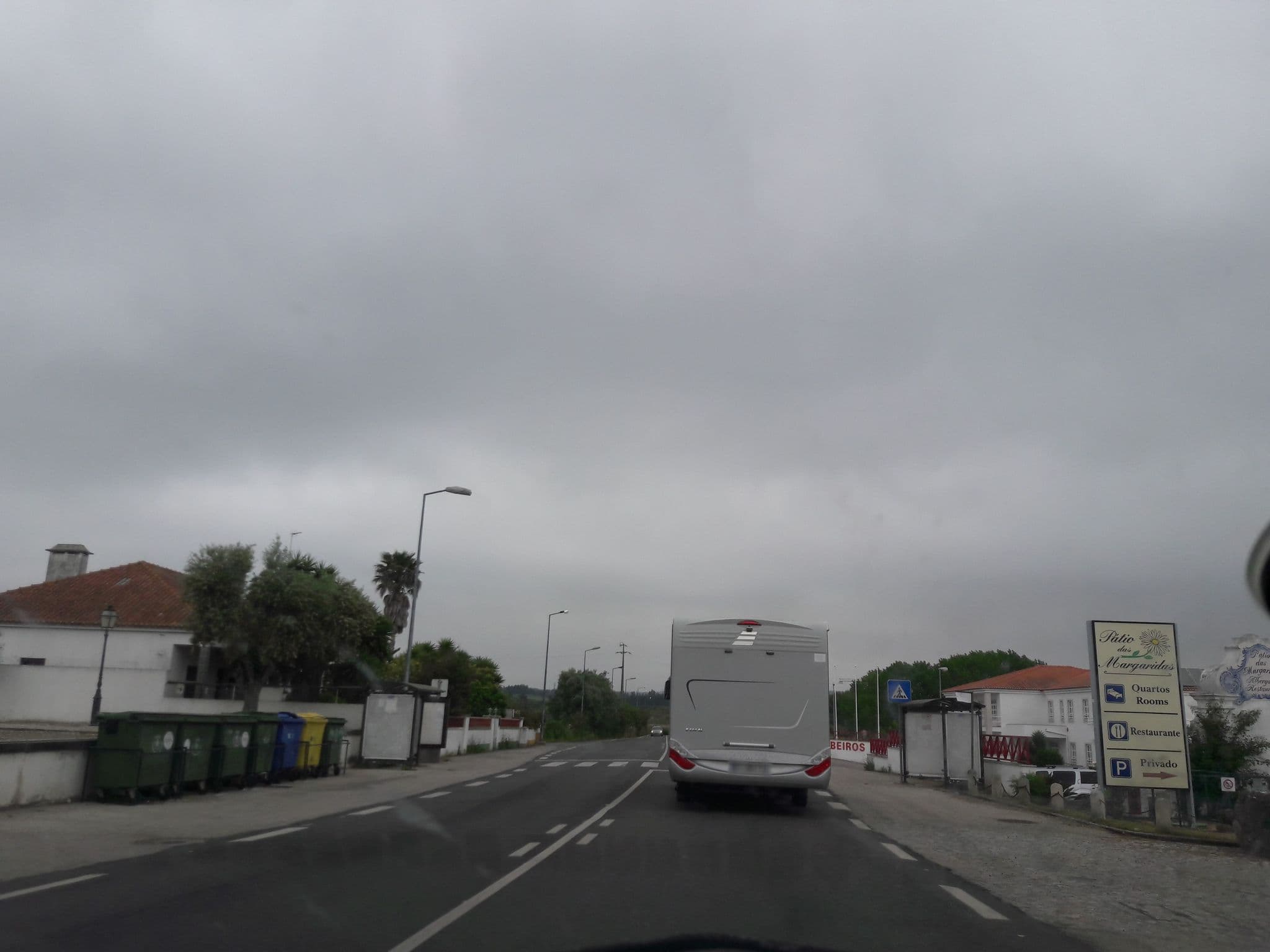 Street view near Albergaria Pátio das Margaridas, Óbidos — © ggeographer (CC BY-SA · Mapillary)