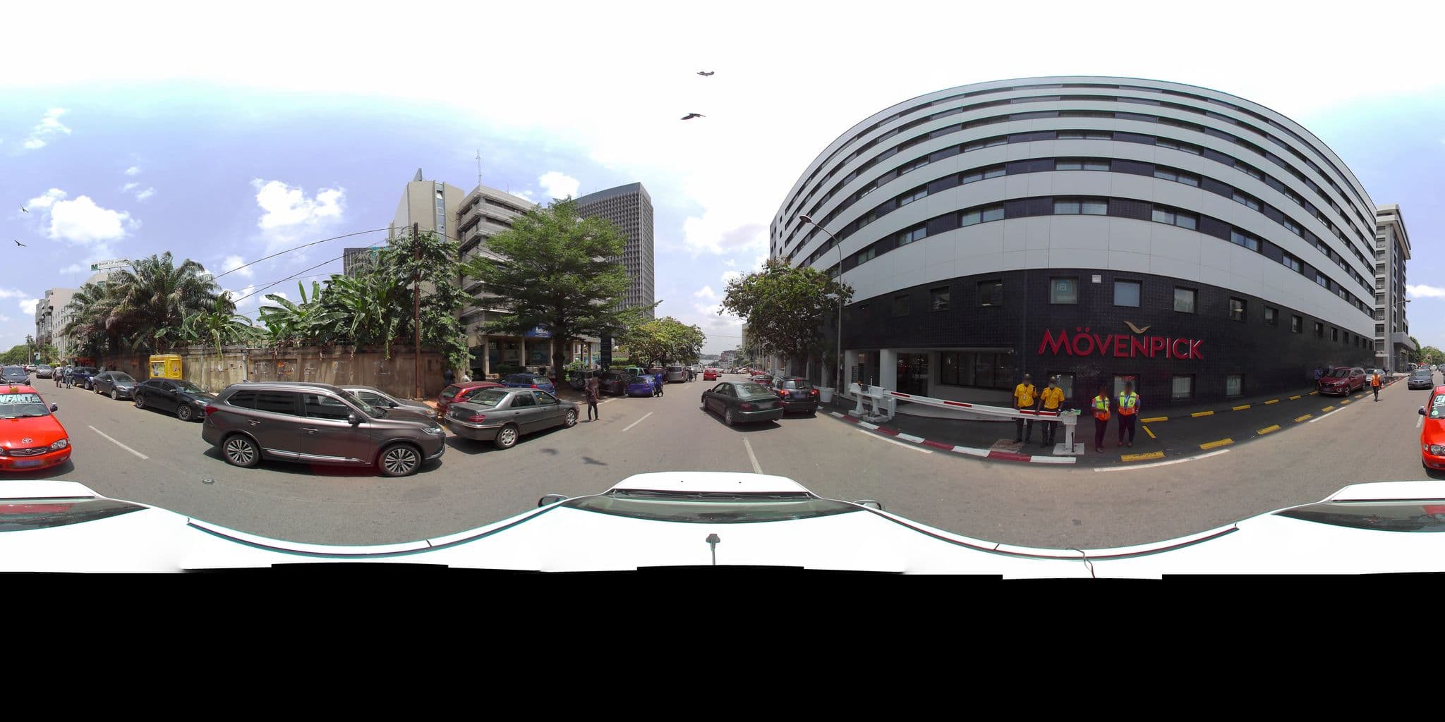 Street view near Mövenpick Hotel Abidjan, Marcory — © cign (CC BY-SA · Mapillary)