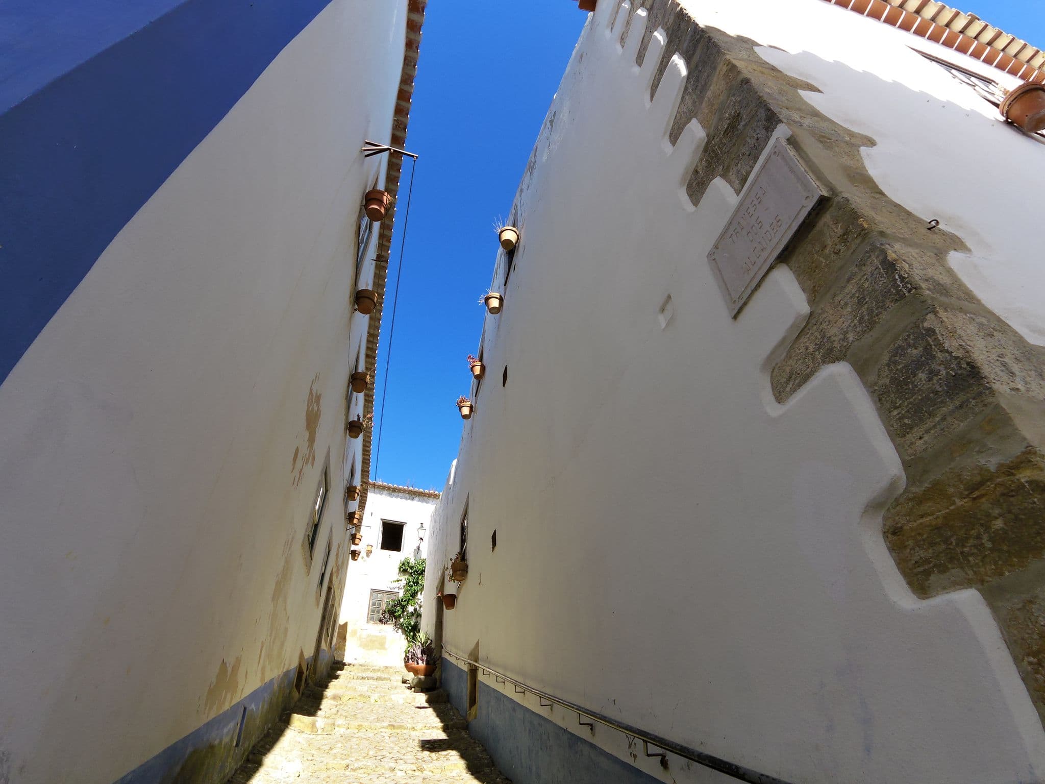Street view near Foral Guest House, Óbidos — © zors1843 (CC BY-SA · Mapillary)
